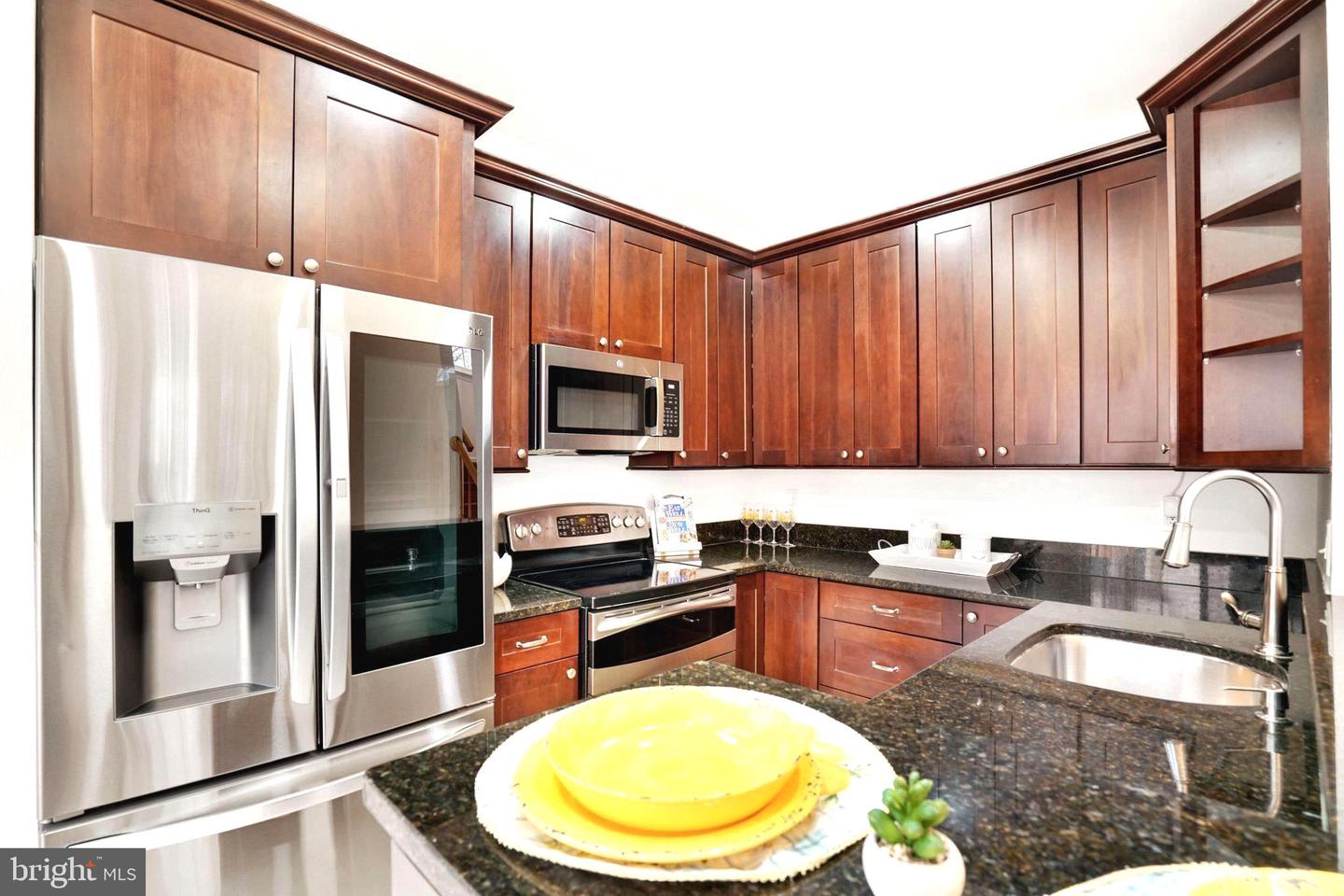 3834 ELBERT, ALEXANDRIA, Virginia 22305, 3 Bedrooms Bedrooms, ,2 BathroomsBathrooms,Residential,For sale,3834 ELBERT,VAAX2054258 MLS # VAAX2054258