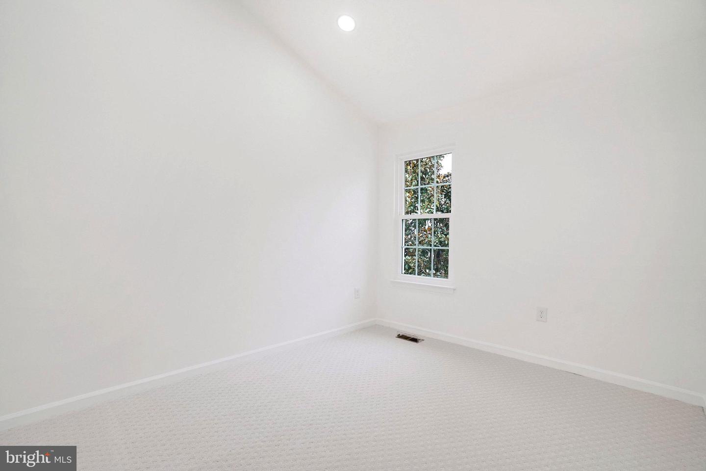 3834 ELBERT, ALEXANDRIA, Virginia 22305, 3 Bedrooms Bedrooms, ,2 BathroomsBathrooms,Residential,For sale,3834 ELBERT,VAAX2054258 MLS # VAAX2054258