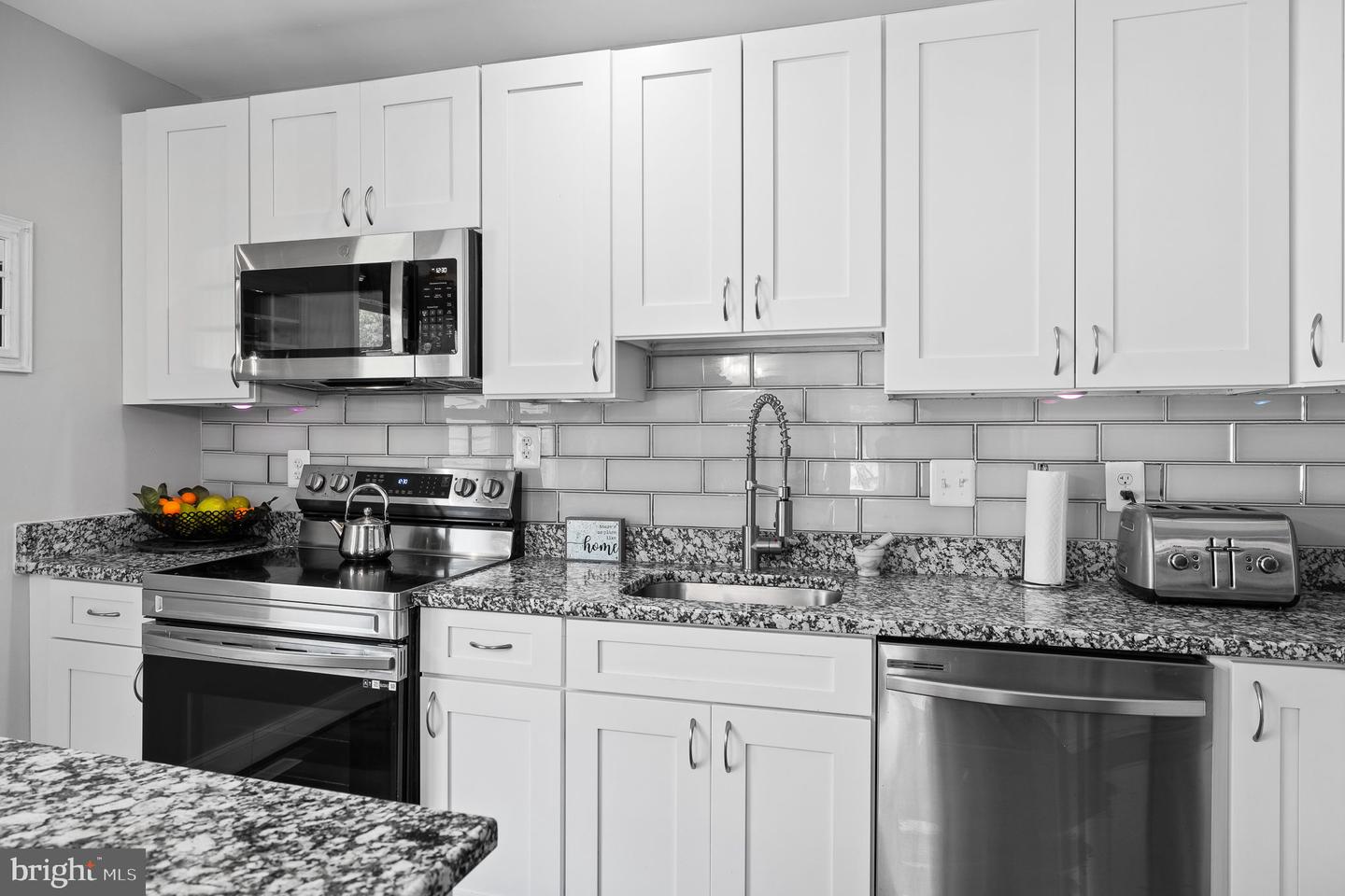 9710 LEAVELLS RD, FREDERICKSBURG, Virginia 22407, 4 Bedrooms Bedrooms, ,3 BathroomsBathrooms,Residential,For sale,9710 LEAVELLS RD,VASP2039350 MLS # VASP2039350