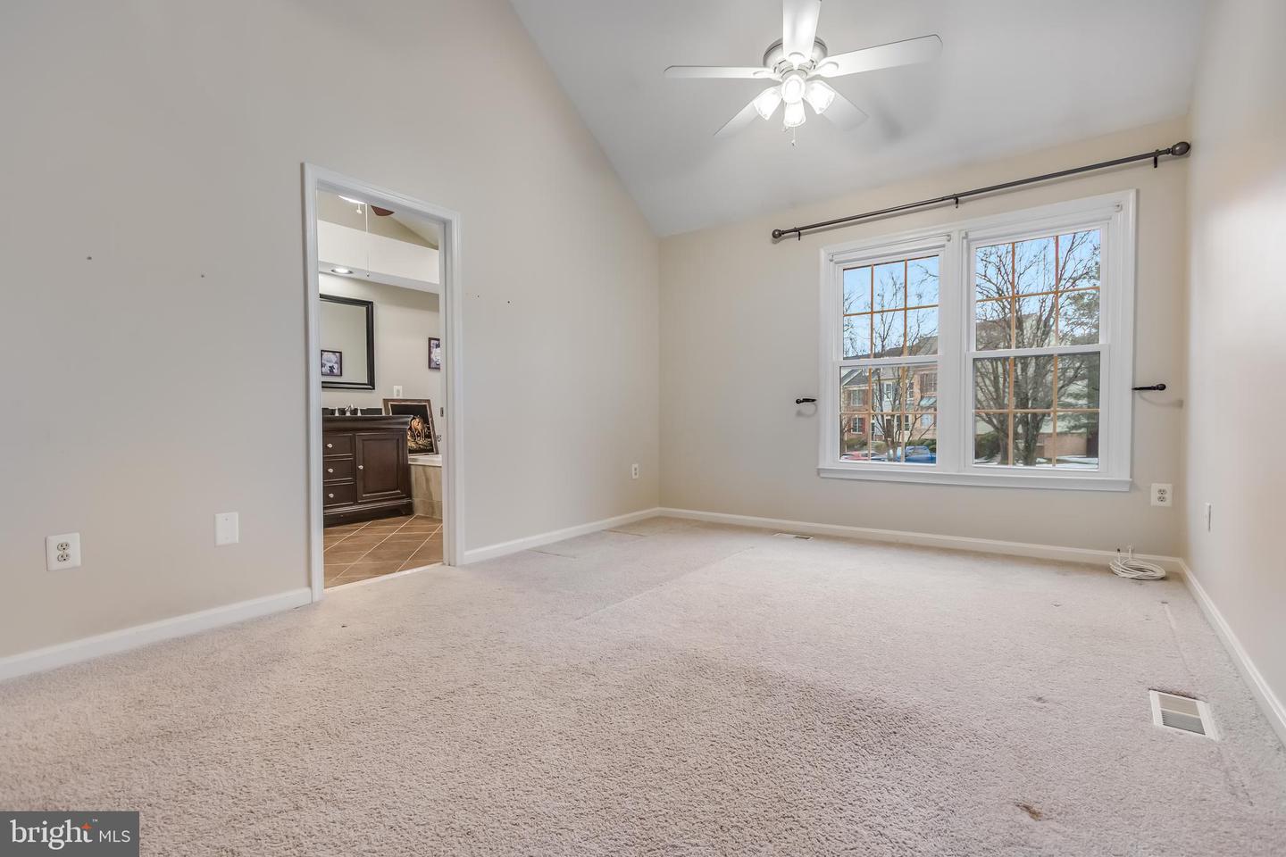 8735 STONE HILL PL, SPRINGFIELD, Virginia 22153, 3 Bedrooms Bedrooms, ,3 BathroomsBathrooms,Residential,For sale,8735 STONE HILL PL,VAFX2291534 MLS # VAFX2291534