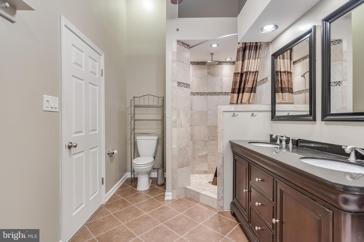 8735 STONE HILL PL, SPRINGFIELD, Virginia 22153, 3 Bedrooms Bedrooms, ,3 BathroomsBathrooms,Residential,For sale,8735 STONE HILL PL,VAFX2291534 MLS # VAFX2291534