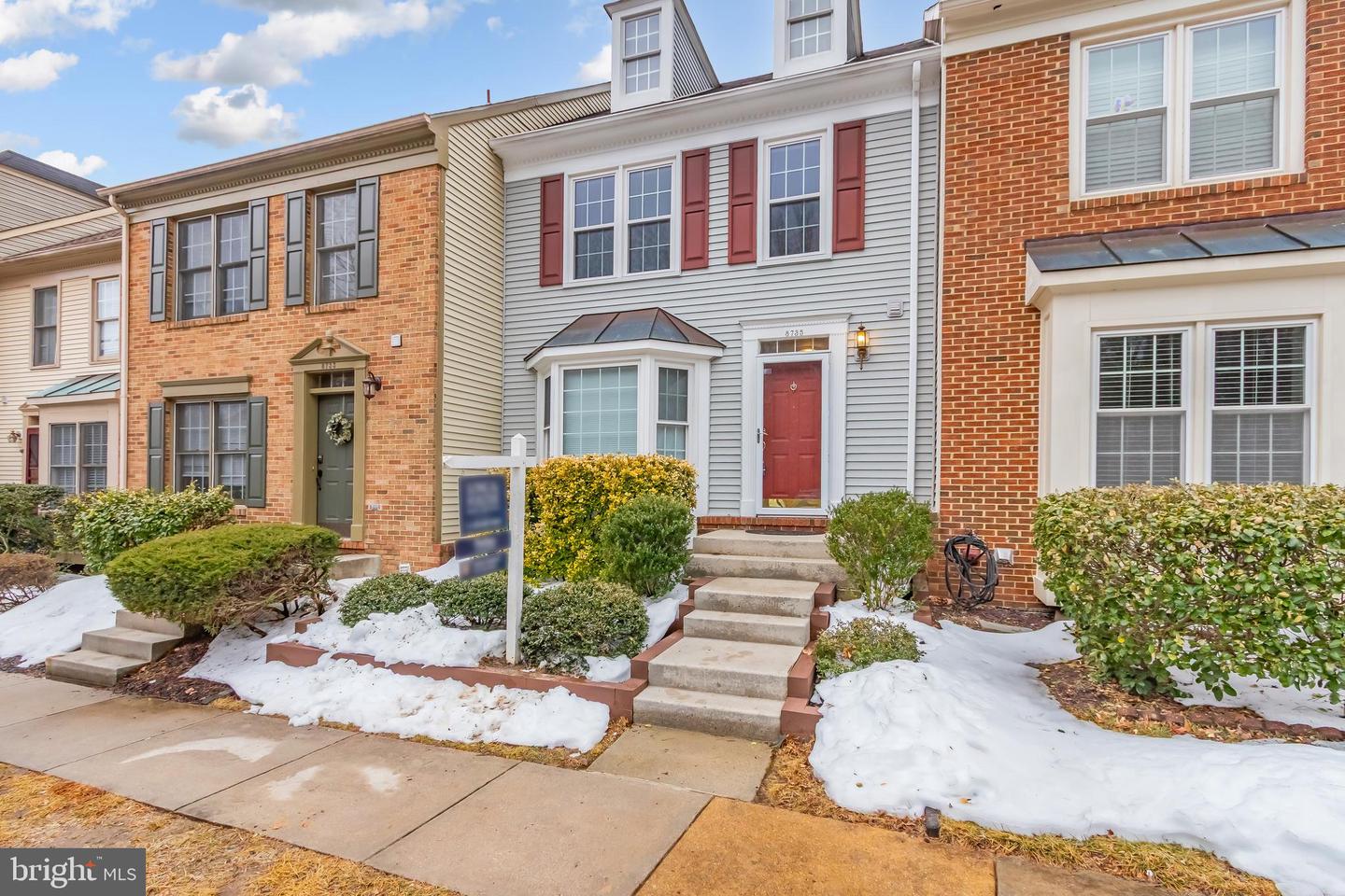8735 STONE HILL PL, SPRINGFIELD, Virginia 22153, 3 Bedrooms Bedrooms, ,3 BathroomsBathrooms,Residential,For sale,8735 STONE HILL PL,VAFX2291534 MLS # VAFX2291534