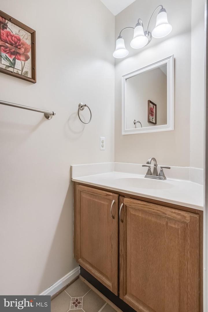 8735 STONE HILL PL, SPRINGFIELD, Virginia 22153, 3 Bedrooms Bedrooms, ,3 BathroomsBathrooms,Residential,For sale,8735 STONE HILL PL,VAFX2291534 MLS # VAFX2291534