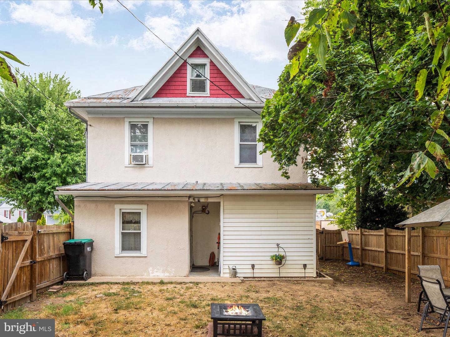 131 CAPON ST, STRASBURG, Virginia 22657, 3 Bedrooms Bedrooms, ,1 BathroomBathrooms,Residential,For sale,131 CAPON ST,VASH2013614 MLS # VASH2013614