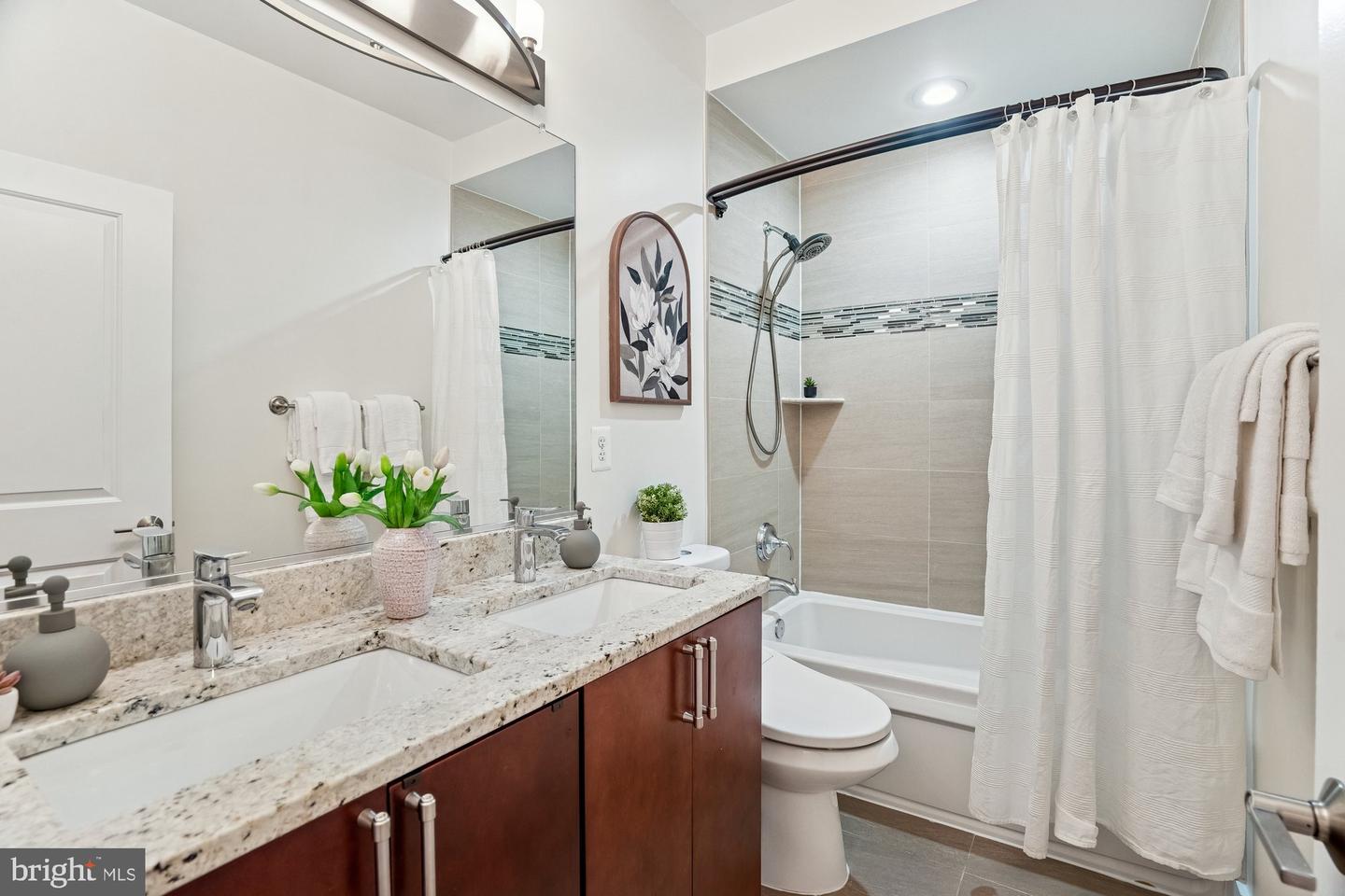 2112 3RD ST NE #A, WASHINGTON, District Of Columbia 20002, 3 Bedrooms Bedrooms, 7 Rooms Rooms,3 BathroomsBathrooms,Residential,For sale,2112 3RD ST NE #A,DCDC2246668 MLS # DCDC2246668