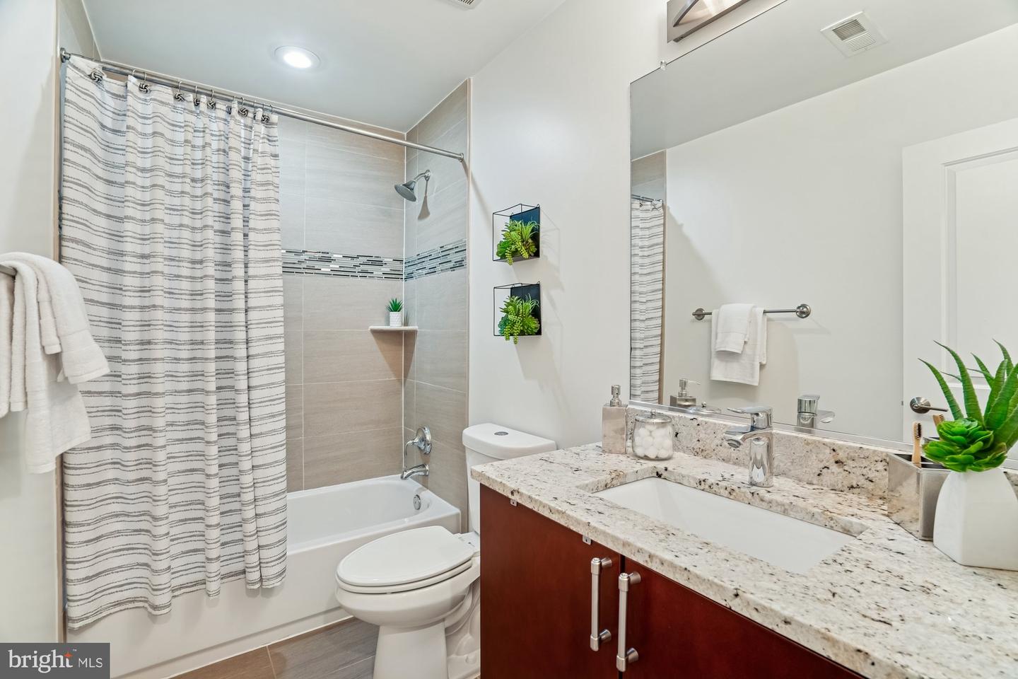 2112 3RD ST NE #A, WASHINGTON, District Of Columbia 20002, 3 Bedrooms Bedrooms, 7 Rooms Rooms,3 BathroomsBathrooms,Residential,For sale,2112 3RD ST NE #A,DCDC2246668 MLS # DCDC2246668