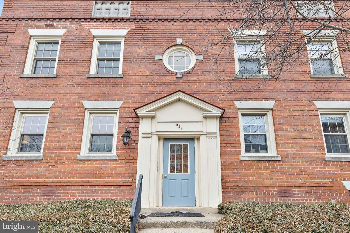 529 BASHFORD LN #1, ALEXANDRIA, Virginia 22314, 1 Bedroom Bedrooms, ,1 BathroomBathrooms,Residential,For sale,529 BASHFORD LN #1,VAAX2054274 MLS # VAAX2054274