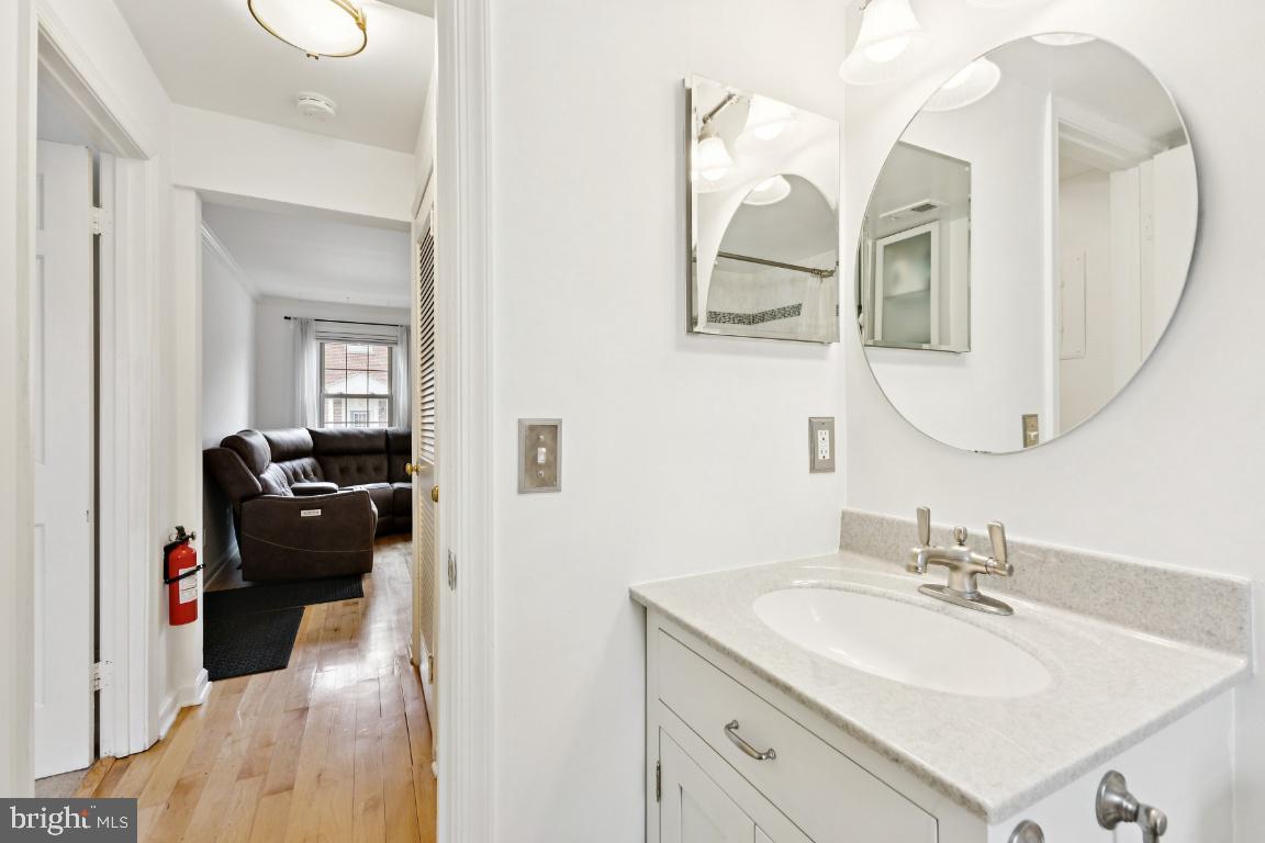 529 BASHFORD LN #1, ALEXANDRIA, Virginia 22314, 1 Bedroom Bedrooms, ,1 BathroomBathrooms,Residential,For sale,529 BASHFORD LN #1,VAAX2054274 MLS # VAAX2054274