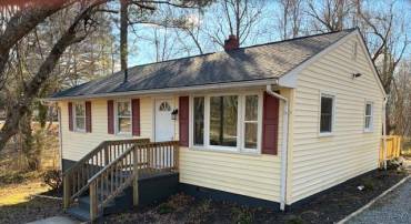 206 MCDONALD ST, LOUISA, Virginia 23093, 2 Bedrooms Bedrooms, ,1 BathroomBathrooms,Residential,For sale,206 MCDONALD ST,673386 MLS # 673386
