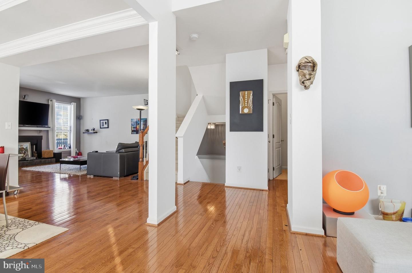 43592 DUNHILL CUP SQ, ASHBURN, Virginia 20147, 3 Bedrooms Bedrooms, ,2 BathroomsBathrooms,Residential,For sale,43592 DUNHILL CUP SQ,VALO2116208 MLS # VALO2116208