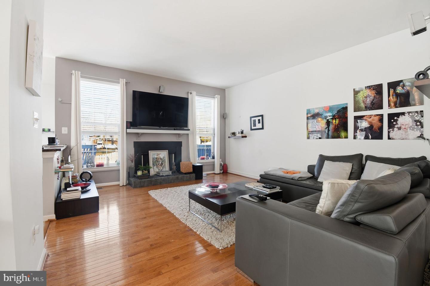 43592 DUNHILL CUP SQ, ASHBURN, Virginia 20147, 3 Bedrooms Bedrooms, ,2 BathroomsBathrooms,Residential,For sale,43592 DUNHILL CUP SQ,VALO2116208 MLS # VALO2116208