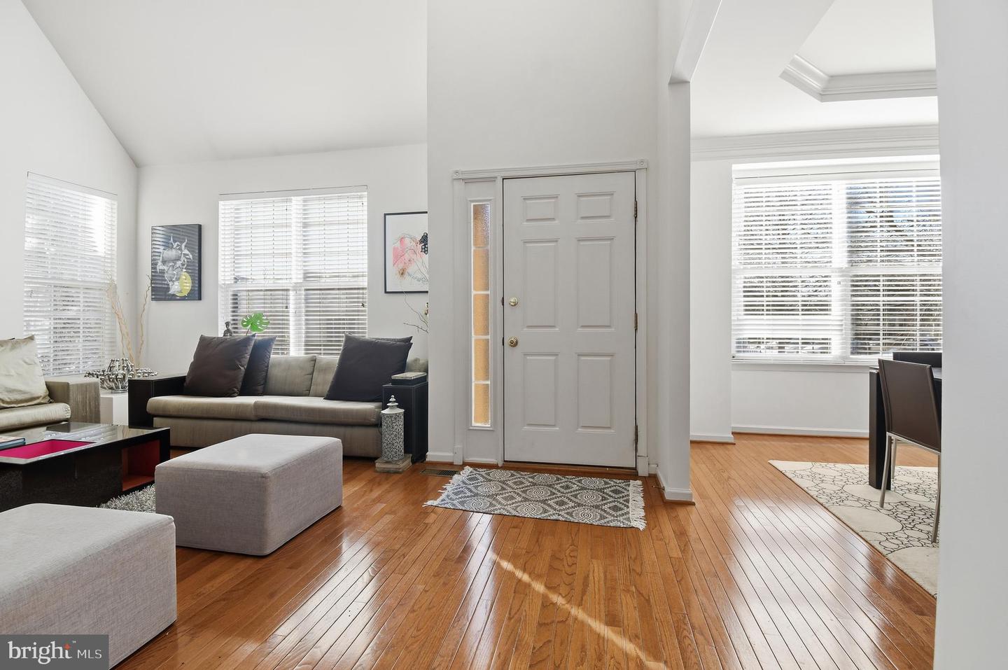 43592 DUNHILL CUP SQ, ASHBURN, Virginia 20147, 3 Bedrooms Bedrooms, ,2 BathroomsBathrooms,Residential,For sale,43592 DUNHILL CUP SQ,VALO2116208 MLS # VALO2116208