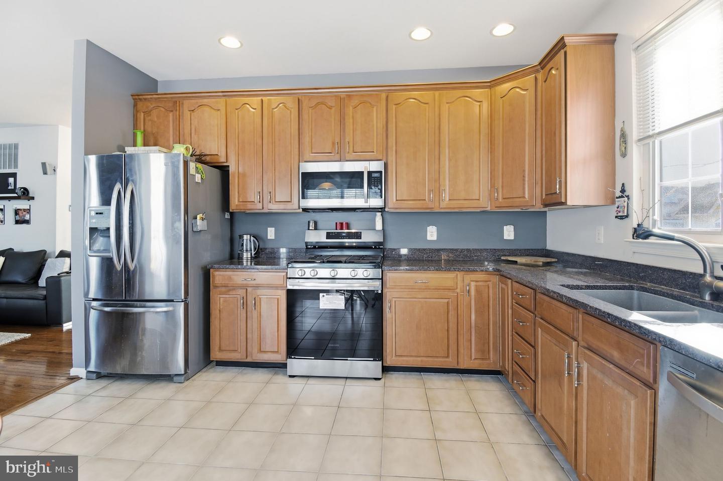 43592 DUNHILL CUP SQ, ASHBURN, Virginia 20147, 3 Bedrooms Bedrooms, ,2 BathroomsBathrooms,Residential,For sale,43592 DUNHILL CUP SQ,VALO2116208 MLS # VALO2116208