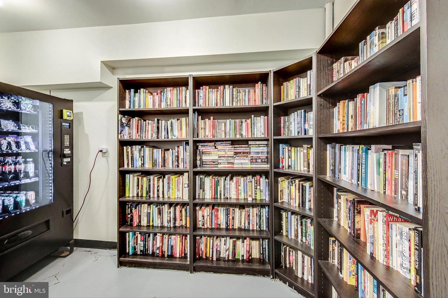 1 SCOTT CIR NW #116, WASHINGTON, District Of Columbia 20036, 1 Bedroom Bedrooms, ,1 BathroomBathrooms,Residential,For sale,1 SCOTT CIR NW #116,DCDC2246802 MLS # DCDC2246802