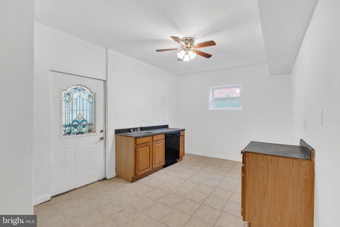 1408 3RD ST NW, WASHINGTON, District Of Columbia 20001, 3 Bedrooms Bedrooms, ,1 BathroomBathrooms,Residential,For sale,1408 3RD ST NW,DCDC2246804 MLS # DCDC2246804