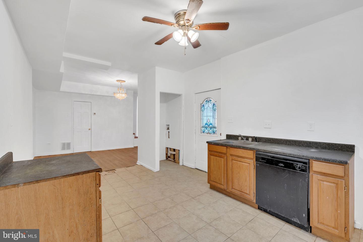 1408 3RD ST NW, WASHINGTON, District Of Columbia 20001, 3 Bedrooms Bedrooms, ,1 BathroomBathrooms,Residential,For sale,1408 3RD ST NW,DCDC2246804 MLS # DCDC2246804