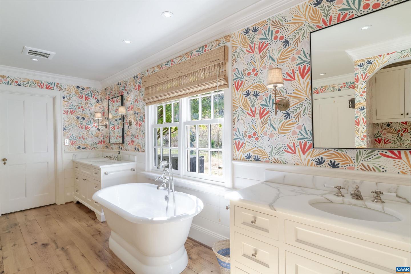 651 IVY DEPOT RD, CHARLOTTESVILLE, Virginia 22903, 5 Bedrooms Bedrooms, ,3 BathroomsBathrooms,Residential,For sale,651 IVY DEPOT RD,673409 MLS # 673409