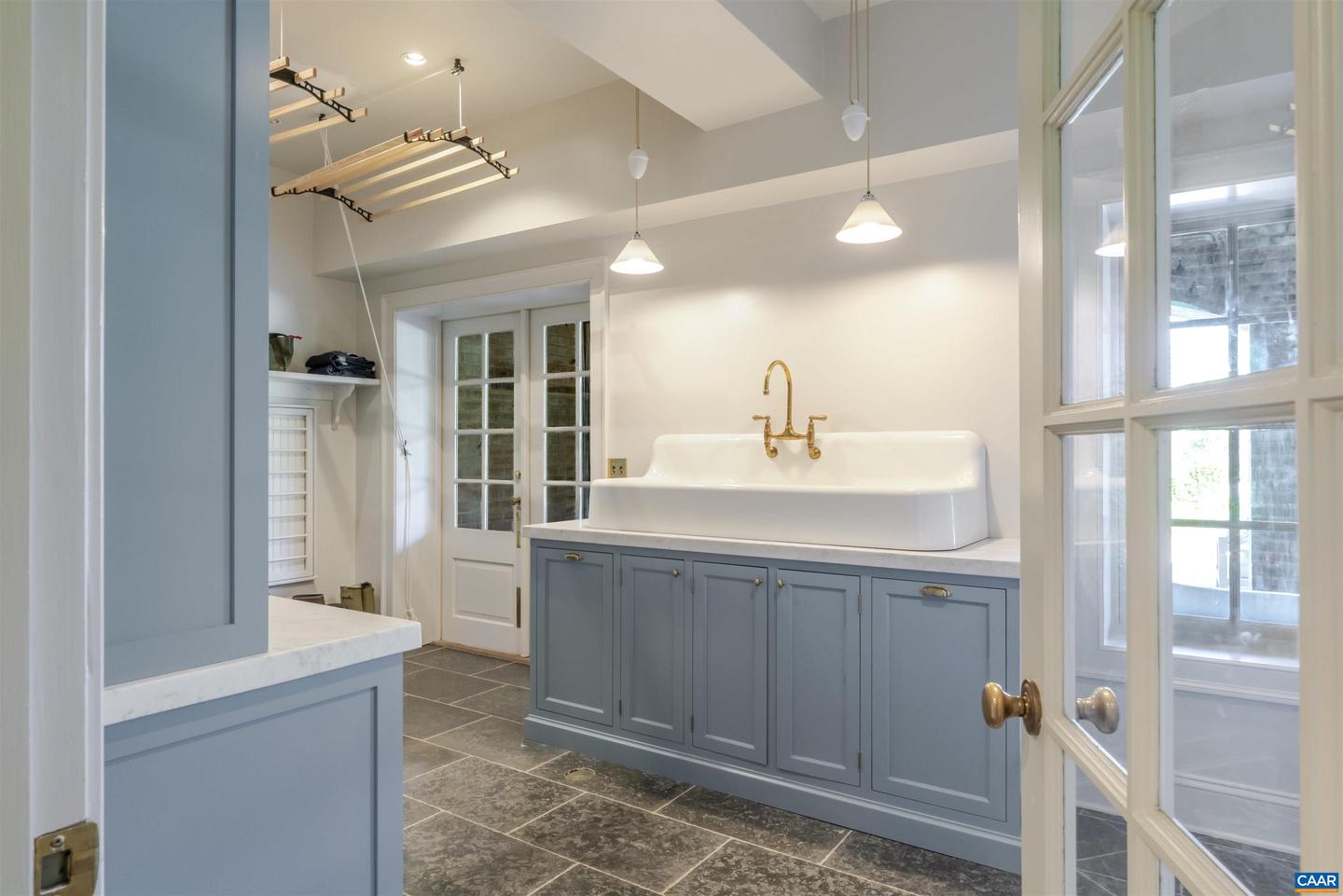 651 IVY DEPOT RD, CHARLOTTESVILLE, Virginia 22903, 5 Bedrooms Bedrooms, ,3 BathroomsBathrooms,Residential,For sale,651 IVY DEPOT RD,673409 MLS # 673409