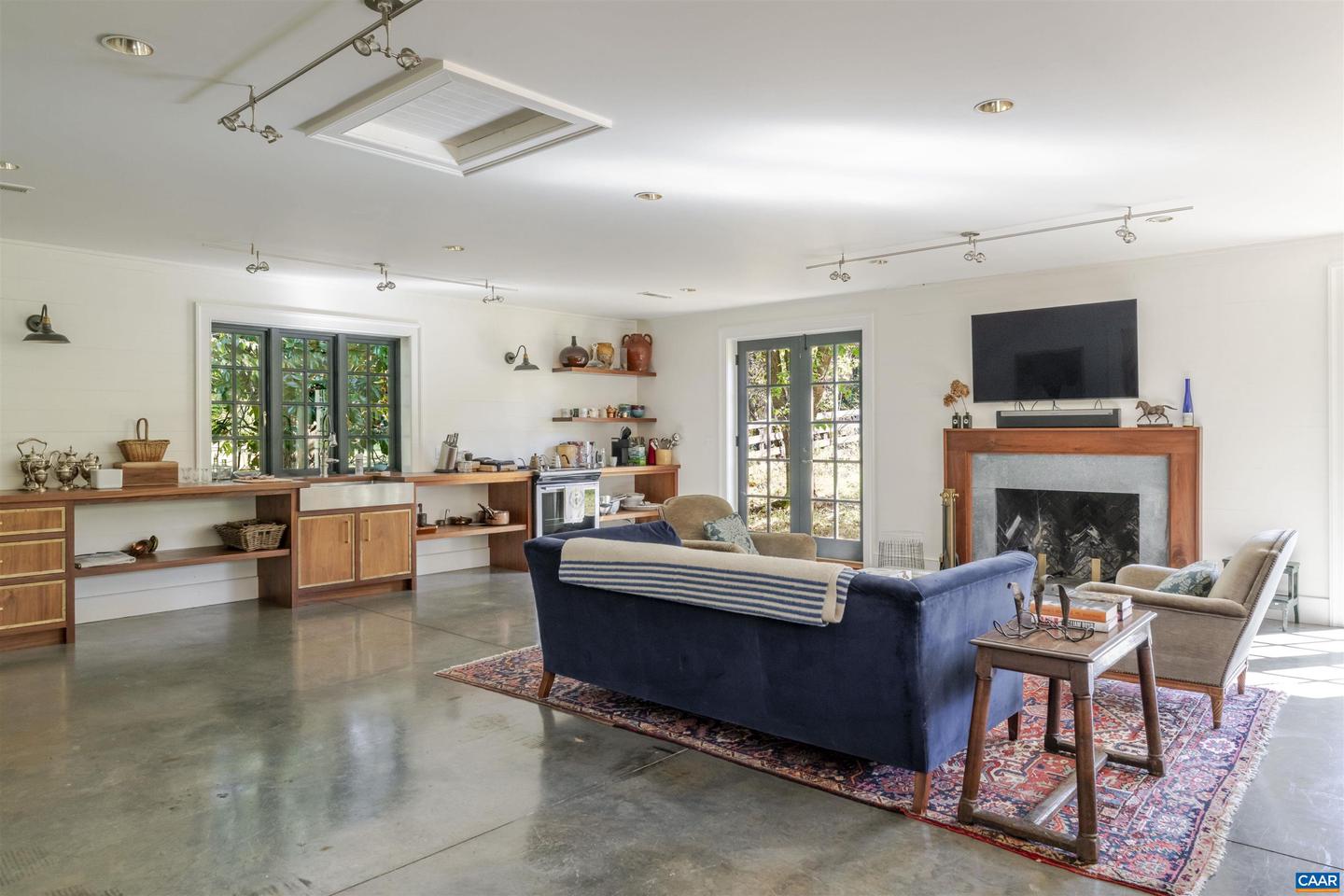 651 IVY DEPOT RD, CHARLOTTESVILLE, Virginia 22903, 5 Bedrooms Bedrooms, ,3 BathroomsBathrooms,Residential,For sale,651 IVY DEPOT RD,673409 MLS # 673409