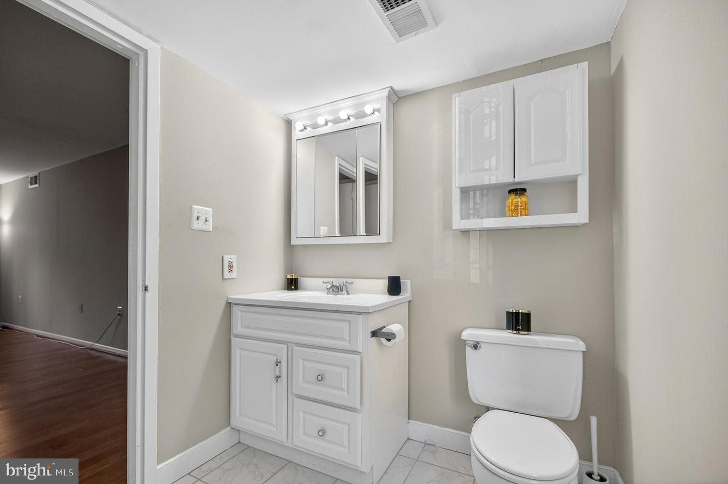 1526 NORTHGATE SQ #11, RESTON, Virginia 20190, 3 Bedrooms Bedrooms, 5 Rooms Rooms,2 BathroomsBathrooms,Residential,For sale,1526 NORTHGATE SQ #11,VAFX2291490 MLS # VAFX2291490