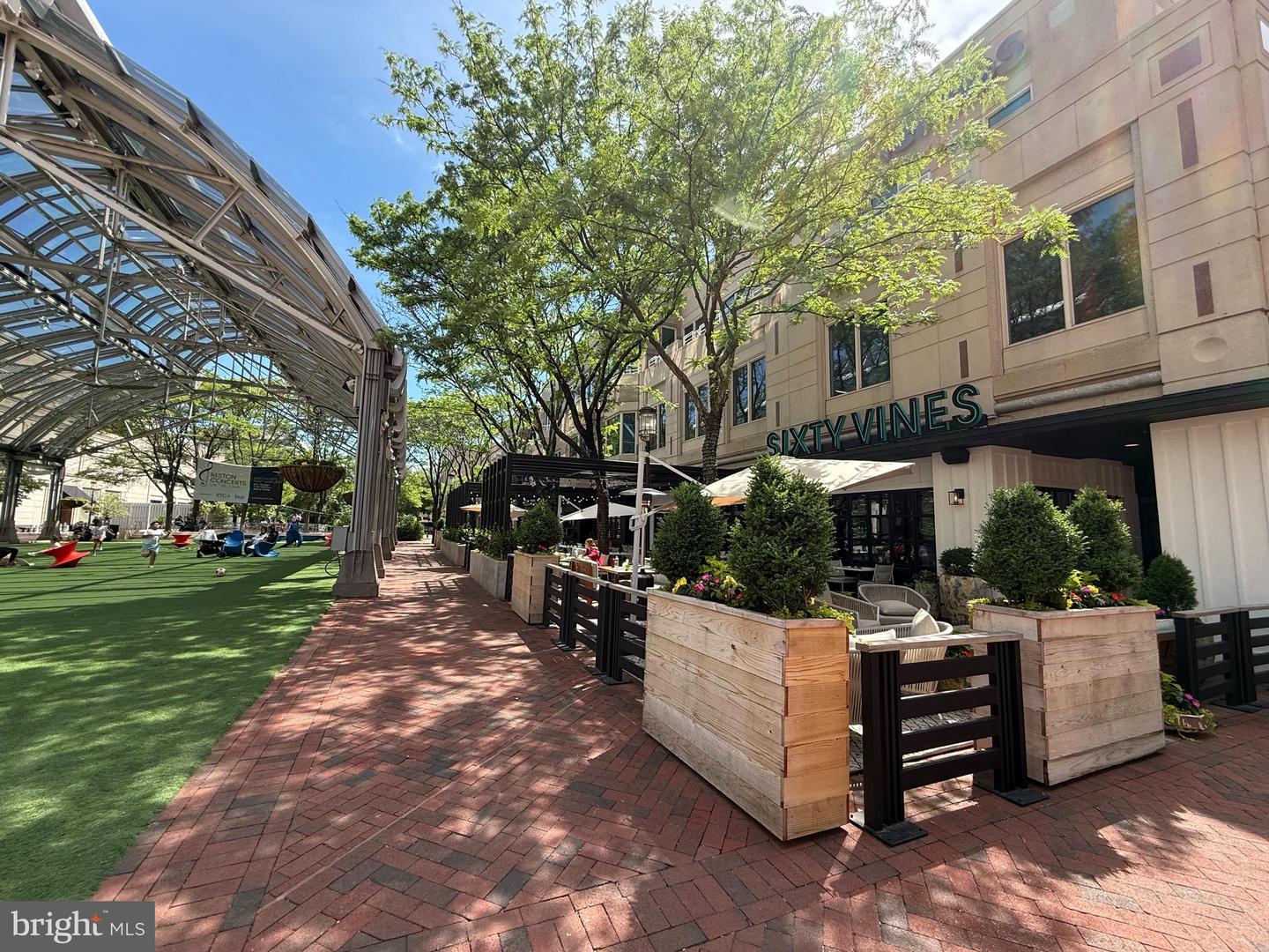 1526 NORTHGATE SQ #11, RESTON, Virginia 20190, 3 Bedrooms Bedrooms, 5 Rooms Rooms,2 BathroomsBathrooms,Residential,For sale,1526 NORTHGATE SQ #11,VAFX2291490 MLS # VAFX2291490