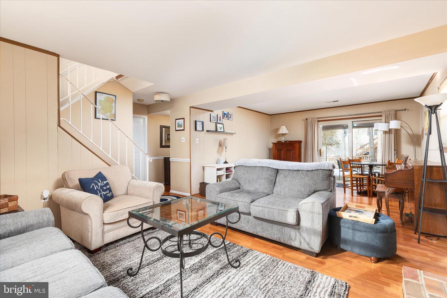 2912 WOODBURN CT, WOODBRIDGE, Virginia 22192, 4 Bedrooms Bedrooms, ,3 BathroomsBathrooms,Residential,For sale,2912 WOODBURN CT,VAPW2112676 MLS # VAPW2112676