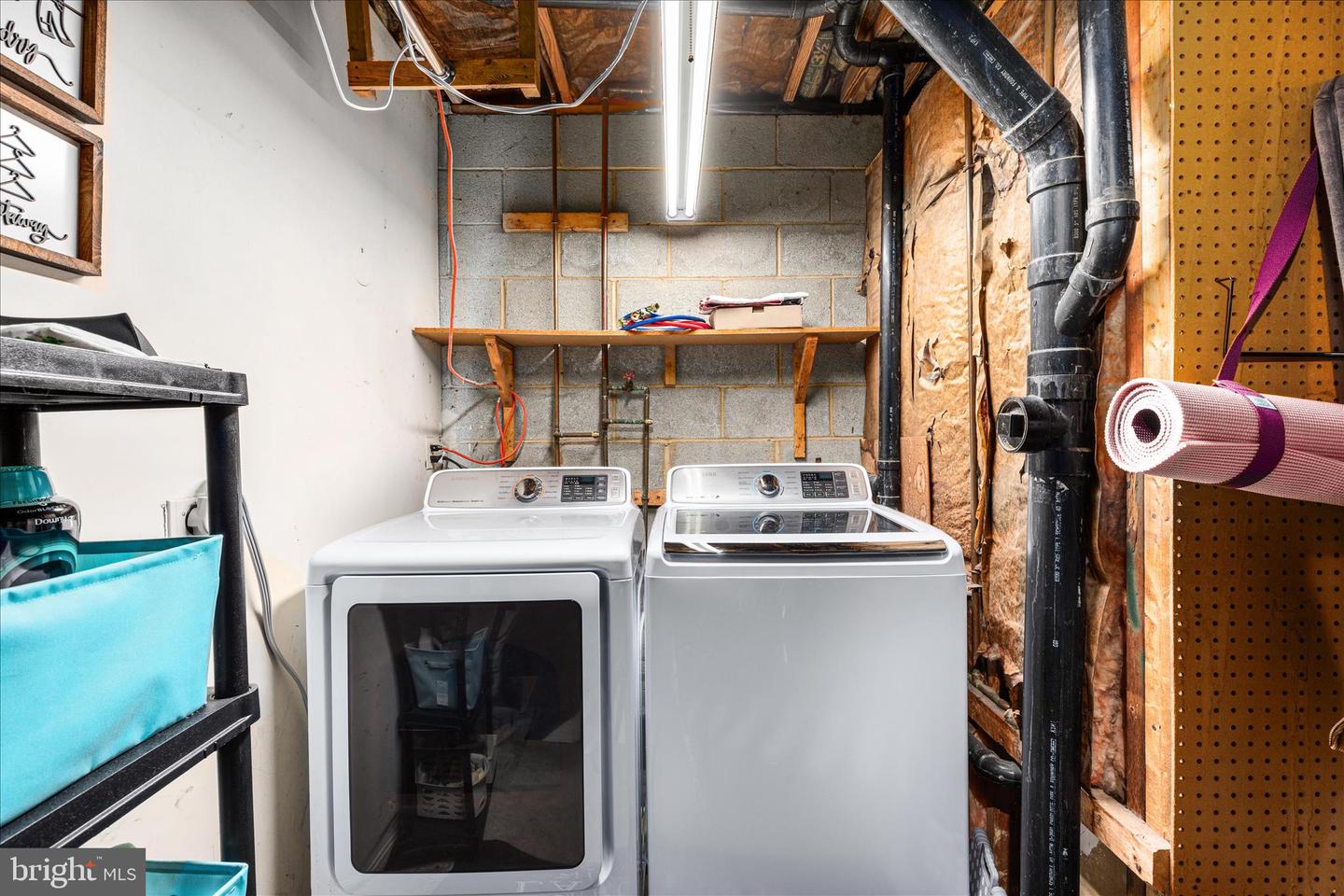 2912 WOODBURN CT, WOODBRIDGE, Virginia 22192, 4 Bedrooms Bedrooms, ,3 BathroomsBathrooms,Residential,For sale,2912 WOODBURN CT,VAPW2112676 MLS # VAPW2112676