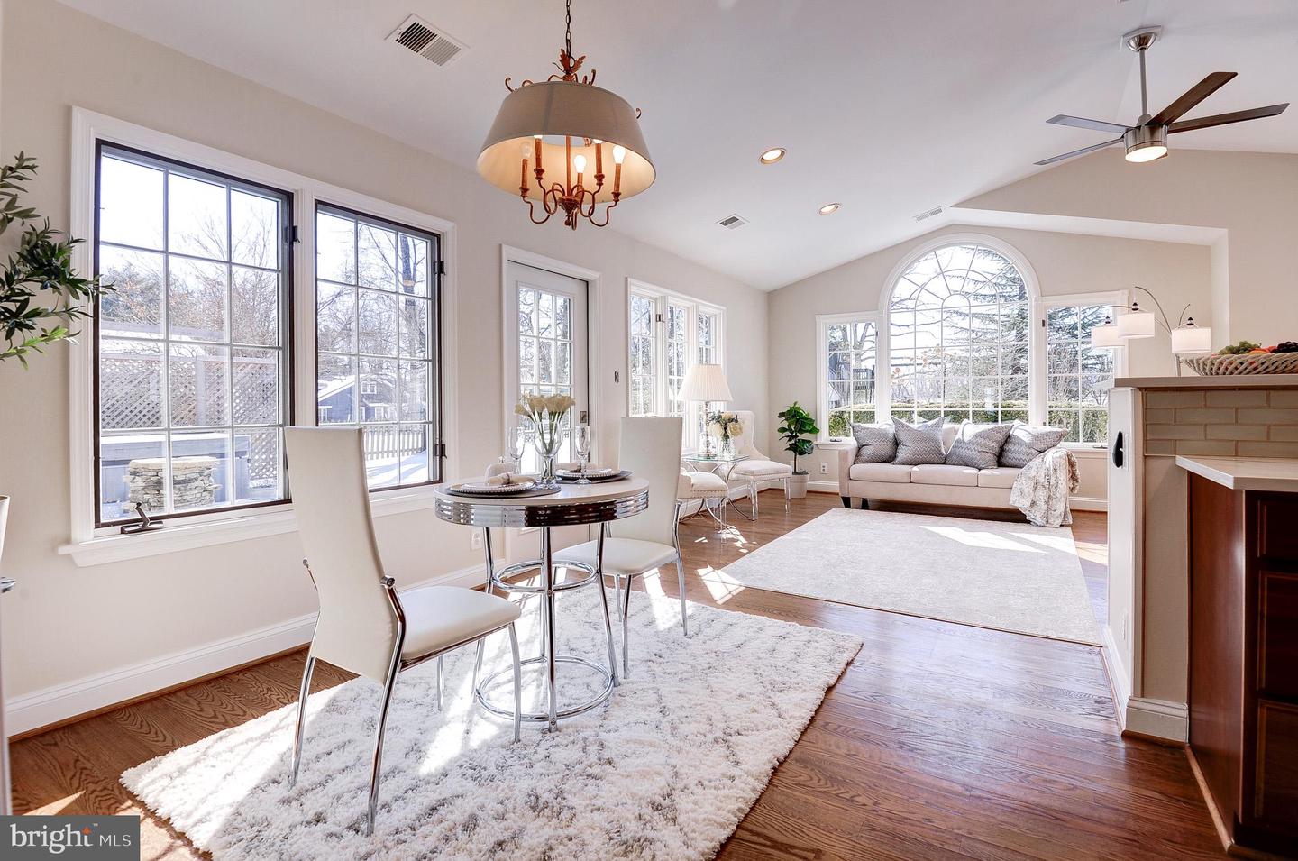 8017 ILIFF DR, DUNN LORING, Virginia 22027, 4 Bedrooms Bedrooms, ,3 BathroomsBathrooms,Residential,For sale,8017 ILIFF DR,VAFX2291542 MLS # VAFX2291542