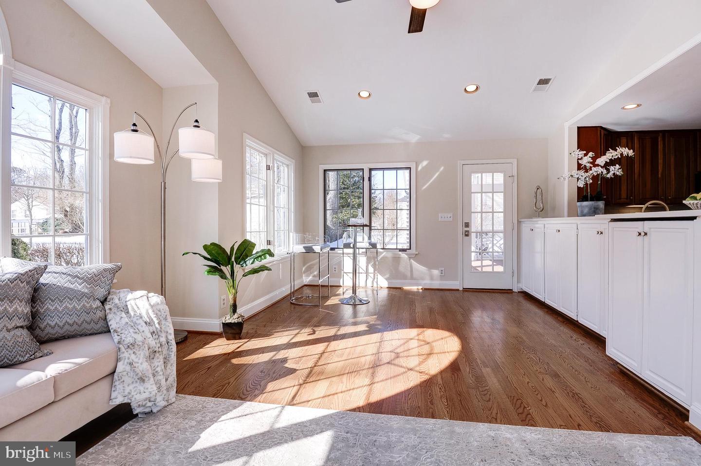 8017 ILIFF DR, DUNN LORING, Virginia 22027, 4 Bedrooms Bedrooms, ,3 BathroomsBathrooms,Residential,For sale,8017 ILIFF DR,VAFX2291542 MLS # VAFX2291542