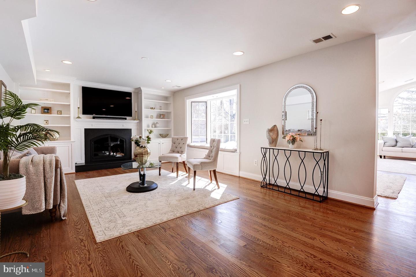 8017 ILIFF DR, DUNN LORING, Virginia 22027, 4 Bedrooms Bedrooms, ,3 BathroomsBathrooms,Residential,For sale,8017 ILIFF DR,VAFX2291542 MLS # VAFX2291542