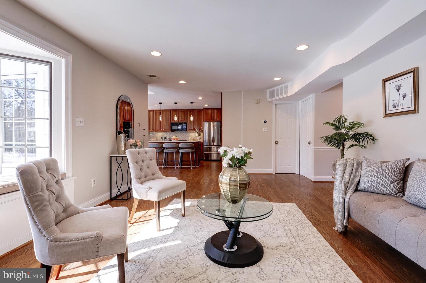 8017 ILIFF DR, DUNN LORING, Virginia 22027, 4 Bedrooms Bedrooms, ,3 BathroomsBathrooms,Residential,For sale,8017 ILIFF DR,VAFX2291542 MLS # VAFX2291542