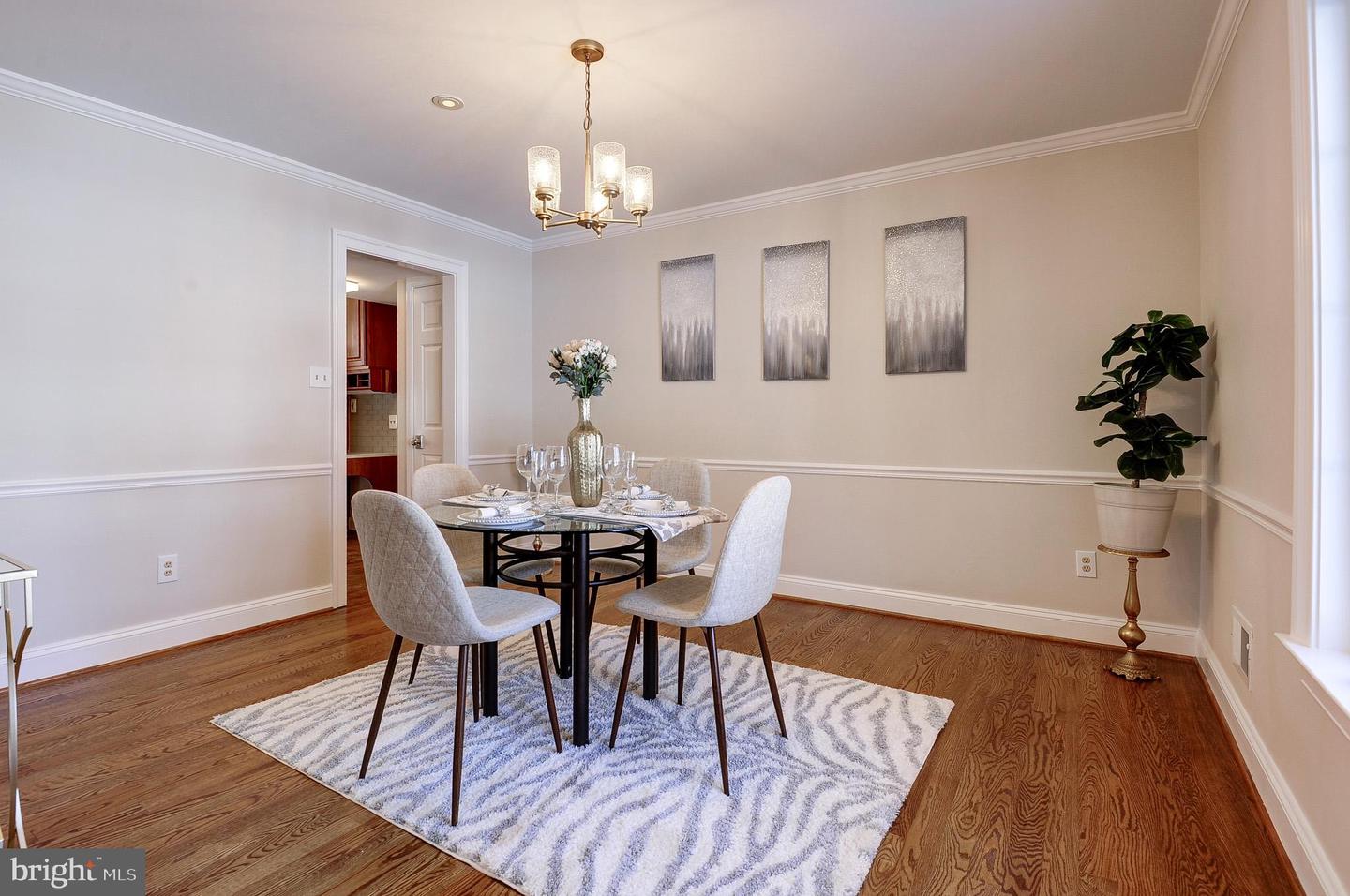 8017 ILIFF DR, DUNN LORING, Virginia 22027, 4 Bedrooms Bedrooms, ,3 BathroomsBathrooms,Residential,For sale,8017 ILIFF DR,VAFX2291542 MLS # VAFX2291542