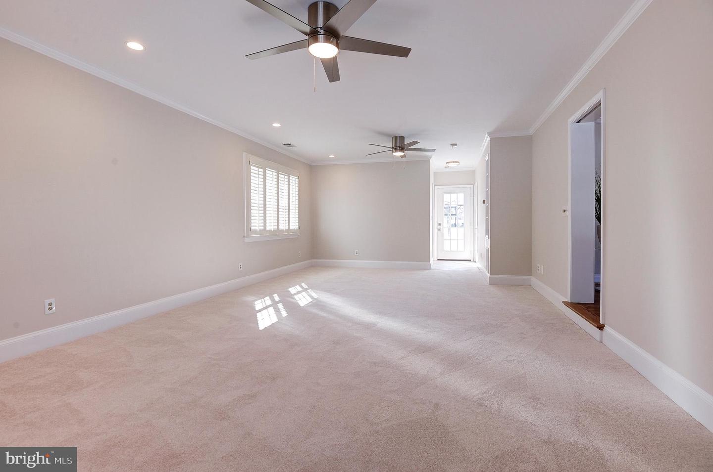 8017 ILIFF DR, DUNN LORING, Virginia 22027, 4 Bedrooms Bedrooms, ,3 BathroomsBathrooms,Residential,For sale,8017 ILIFF DR,VAFX2291542 MLS # VAFX2291542