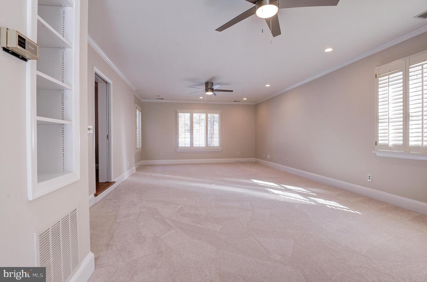 8017 ILIFF DR, DUNN LORING, Virginia 22027, 4 Bedrooms Bedrooms, ,3 BathroomsBathrooms,Residential,For sale,8017 ILIFF DR,VAFX2291542 MLS # VAFX2291542