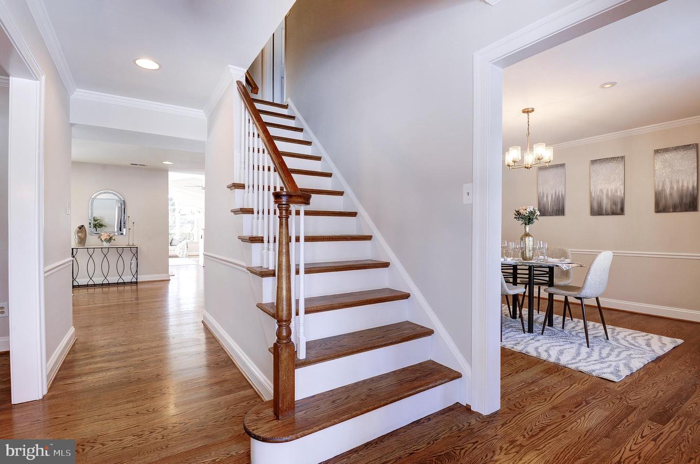 8017 ILIFF DR, DUNN LORING, Virginia 22027, 4 Bedrooms Bedrooms, ,3 BathroomsBathrooms,Residential,For sale,8017 ILIFF DR,VAFX2291542 MLS # VAFX2291542