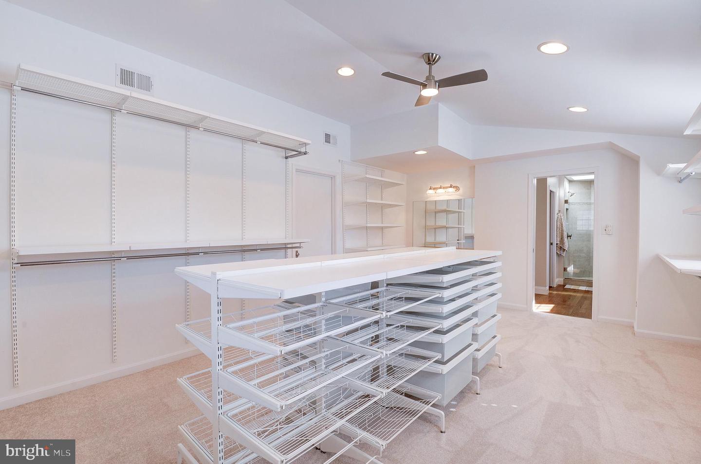 8017 ILIFF DR, DUNN LORING, Virginia 22027, 4 Bedrooms Bedrooms, ,3 BathroomsBathrooms,Residential,For sale,8017 ILIFF DR,VAFX2291542 MLS # VAFX2291542