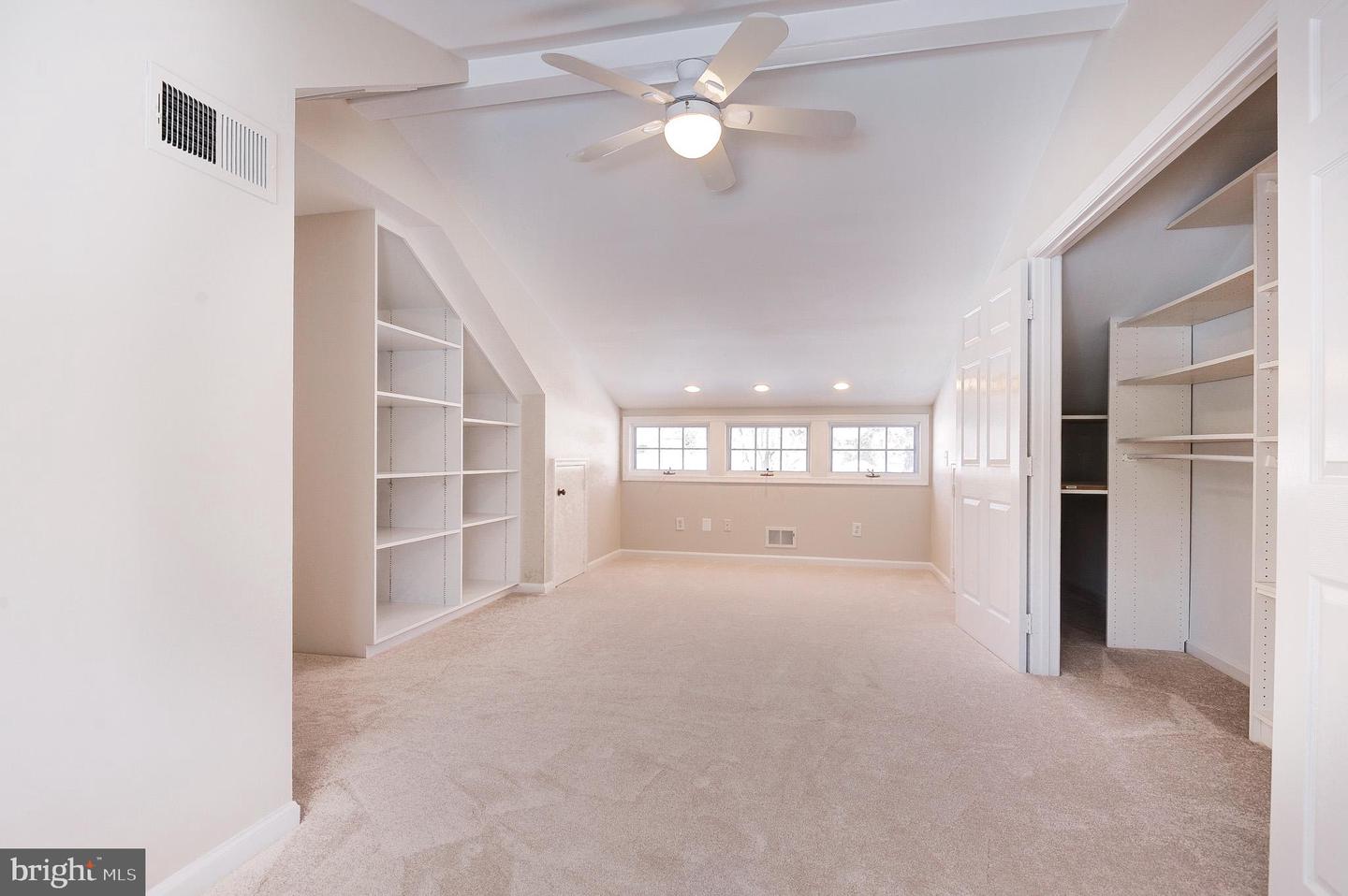 8017 ILIFF DR, DUNN LORING, Virginia 22027, 4 Bedrooms Bedrooms, ,3 BathroomsBathrooms,Residential,For sale,8017 ILIFF DR,VAFX2291542 MLS # VAFX2291542