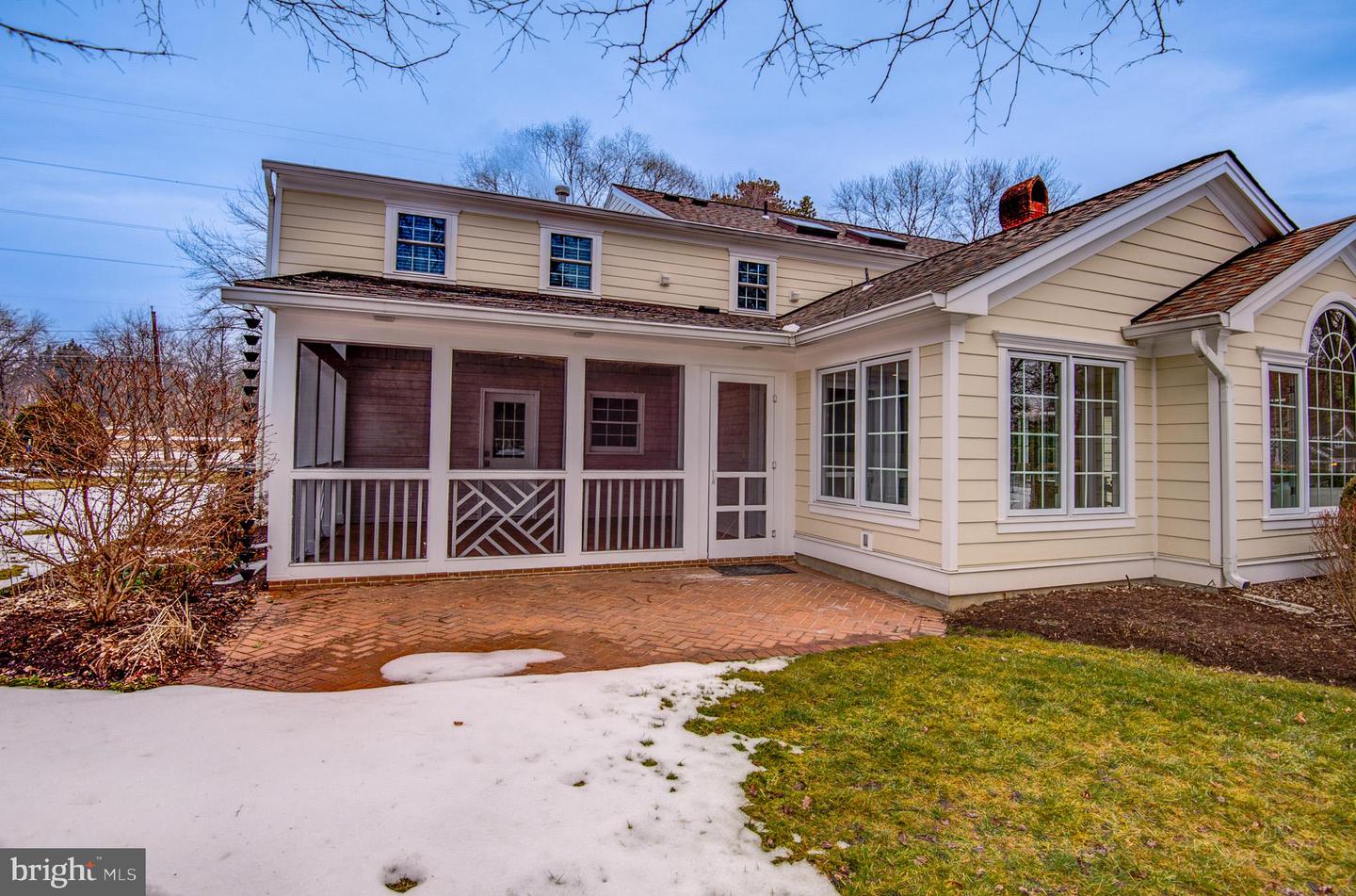 8017 ILIFF DR, DUNN LORING, Virginia 22027, 4 Bedrooms Bedrooms, ,3 BathroomsBathrooms,Residential,For sale,8017 ILIFF DR,VAFX2291542 MLS # VAFX2291542