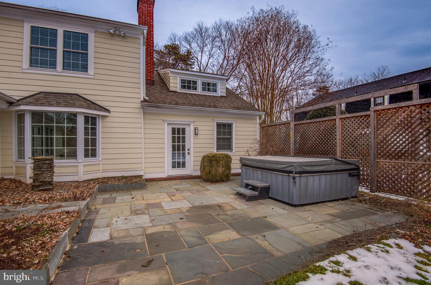 8017 ILIFF DR, DUNN LORING, Virginia 22027, 4 Bedrooms Bedrooms, ,3 BathroomsBathrooms,Residential,For sale,8017 ILIFF DR,VAFX2291542 MLS # VAFX2291542