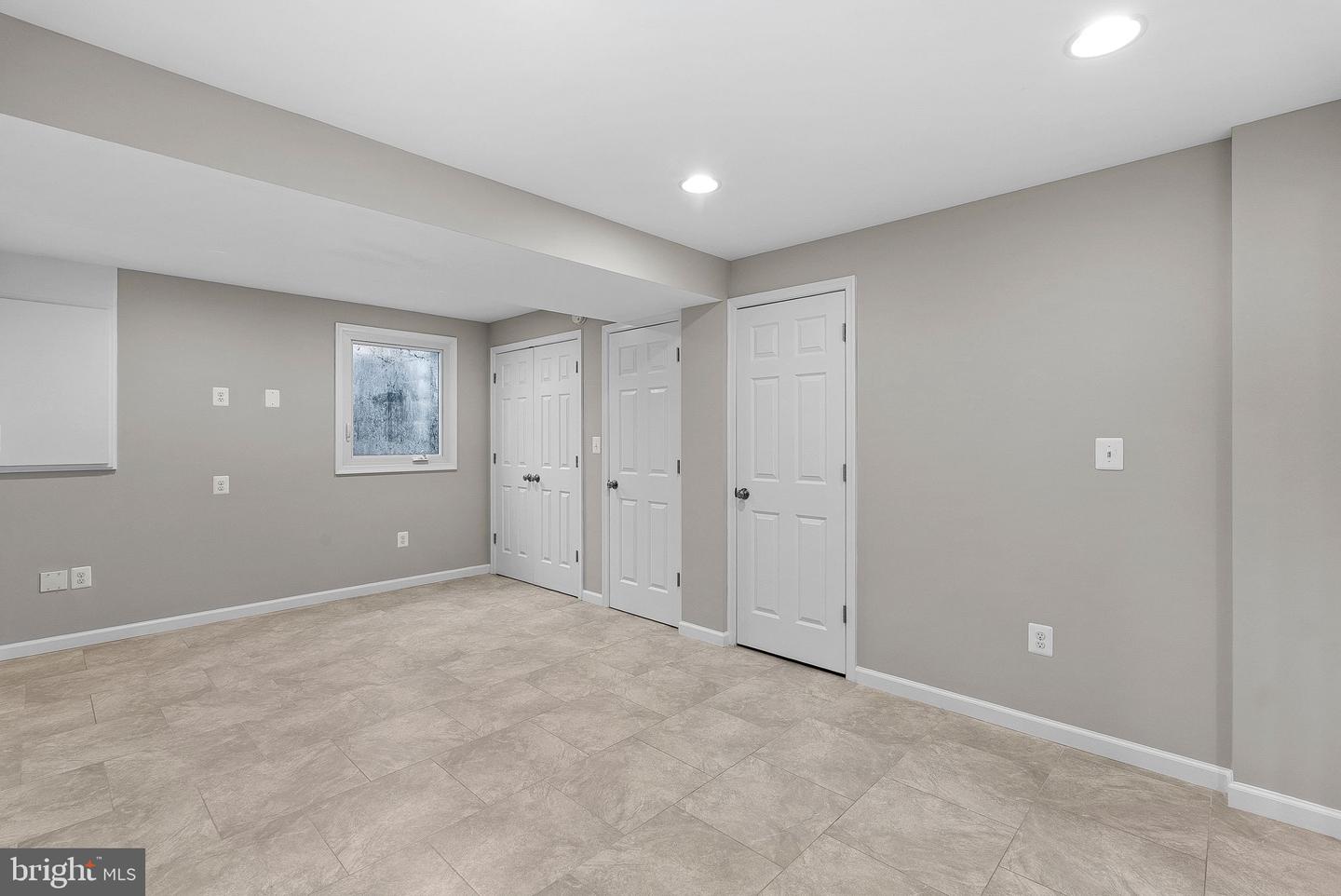 1 MARIAN CT, STERLING, Virginia 20165, 3 Bedrooms Bedrooms, ,2 BathroomsBathrooms,Residential,For sale,1 MARIAN CT,VALO2116136 MLS # VALO2116136