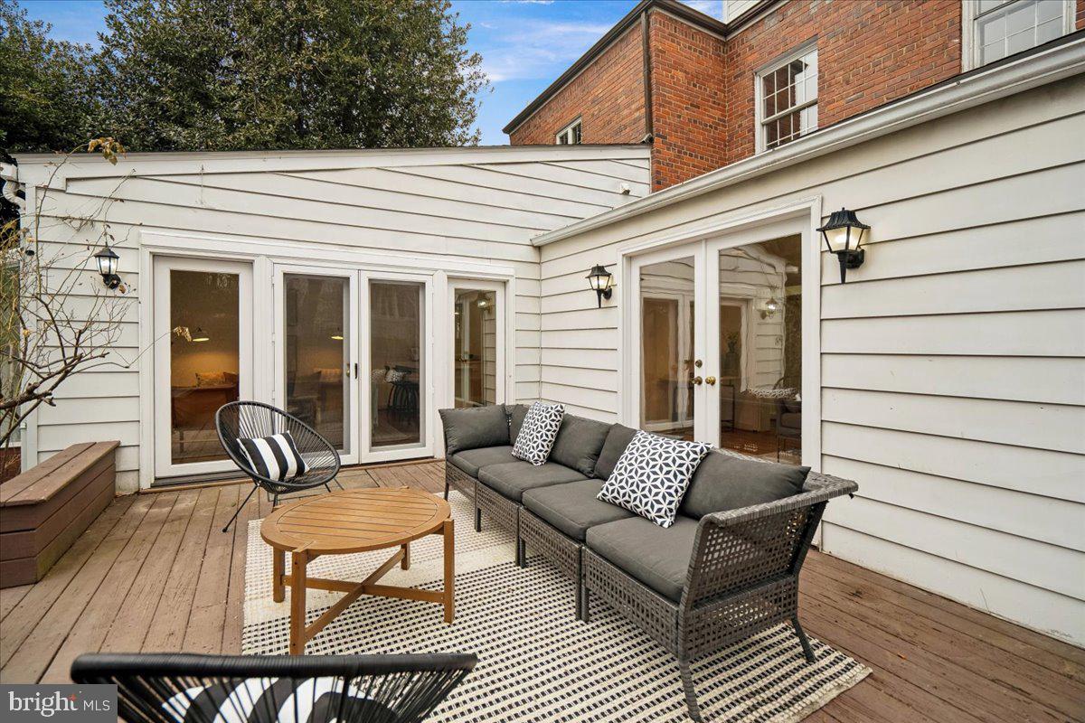 2608 NORTHAMPTON ST NW, WASHINGTON, District Of Columbia 20015, 5 Bedrooms Bedrooms, ,3 BathroomsBathrooms,Residential,For sale,2608 NORTHAMPTON ST NW,DCDC2246654 MLS # DCDC2246654