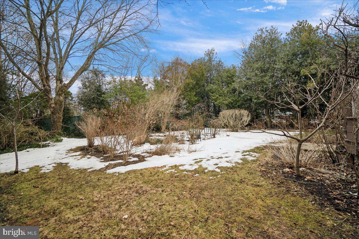 2608 NORTHAMPTON ST NW, WASHINGTON, District Of Columbia 20015, 5 Bedrooms Bedrooms, ,3 BathroomsBathrooms,Residential,For sale,2608 NORTHAMPTON ST NW,DCDC2246654 MLS # DCDC2246654