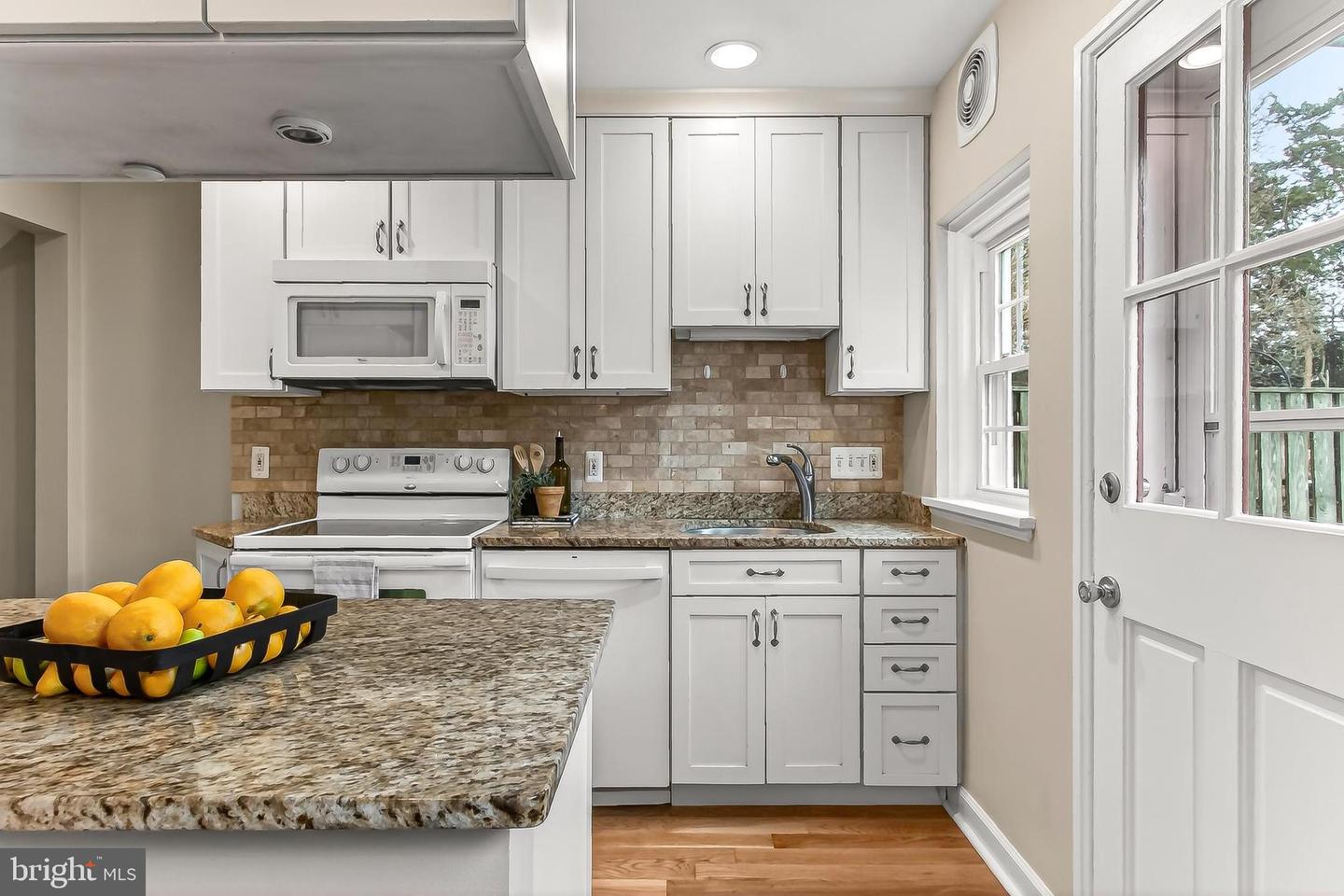 3523 S STAFFORD ST S #B, ARLINGTON, Virginia 22206, 2 Bedrooms Bedrooms, ,2 BathroomsBathrooms,Residential,For sale,3523 S STAFFORD ST S #B,VAAR2069032 MLS # VAAR2069032 3523 S STAFFORD ST S #B, ARLINGTON, Virginia 22206, 2 Bedrooms Bedrooms, ,2 BathroomsBathrooms,Residential,For sale,3523 S STAFFORD ST S #B,VAAR2069032 MLS # VAAR2069032