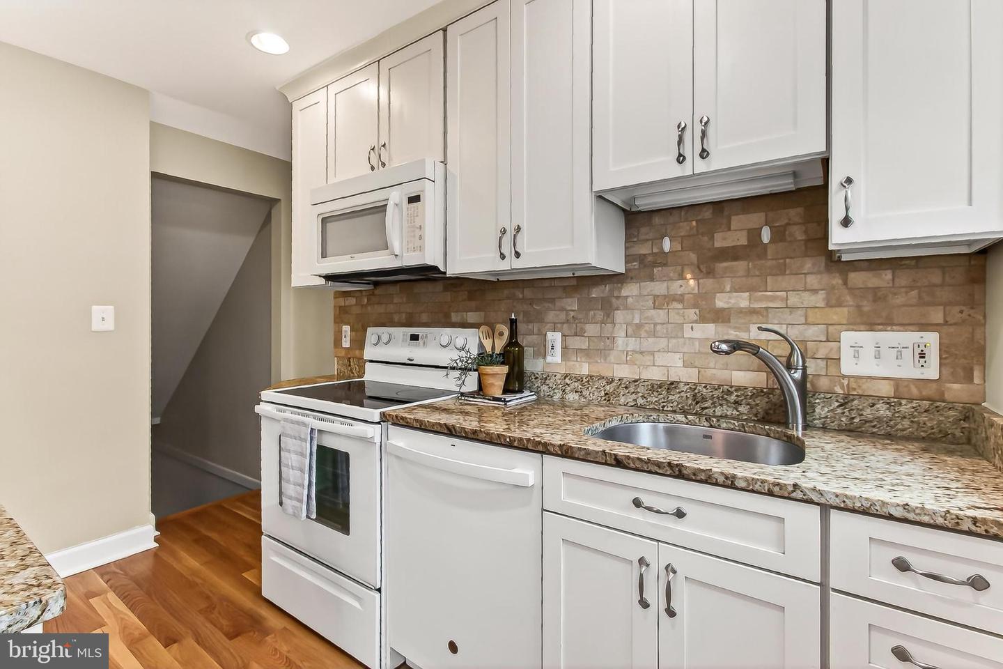 3523 S STAFFORD ST S #B, ARLINGTON, Virginia 22206, 2 Bedrooms Bedrooms, ,2 BathroomsBathrooms,Residential,For sale,3523 S STAFFORD ST S #B,VAAR2069032 MLS # VAAR2069032 3523 S STAFFORD ST S #B, ARLINGTON, Virginia 22206, 2 Bedrooms Bedrooms, ,2 BathroomsBathrooms,Residential,For sale,3523 S STAFFORD ST S #B,VAAR2069032 MLS # VAAR2069032