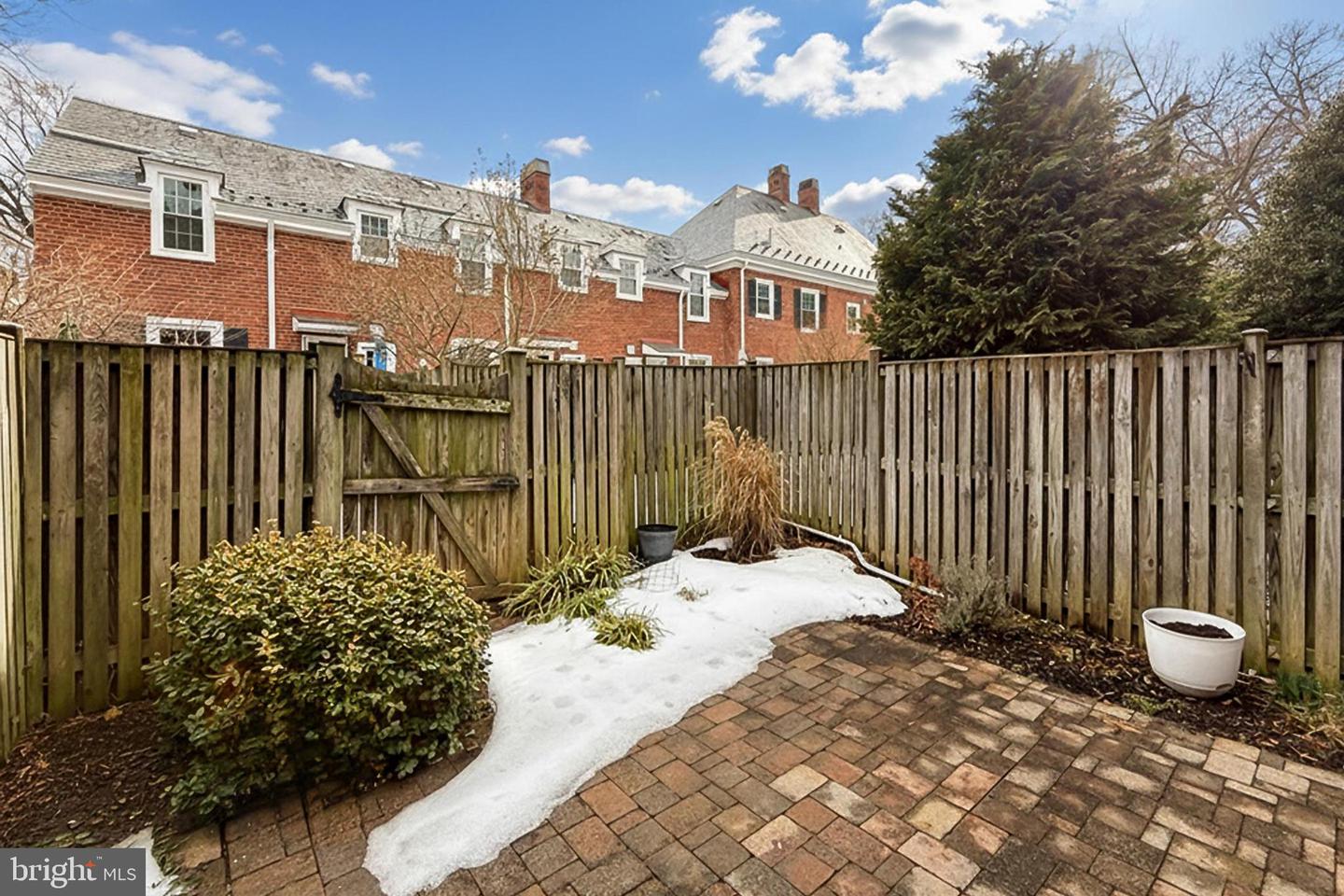 3523 S STAFFORD ST S #B, ARLINGTON, Virginia 22206, 2 Bedrooms Bedrooms, ,2 BathroomsBathrooms,Residential,For sale,3523 S STAFFORD ST S #B,VAAR2069032 MLS # VAAR2069032 3523 S STAFFORD ST S #B, ARLINGTON, Virginia 22206, 2 Bedrooms Bedrooms, ,2 BathroomsBathrooms,Residential,For sale,3523 S STAFFORD ST S #B,VAAR2069032 MLS # VAAR2069032