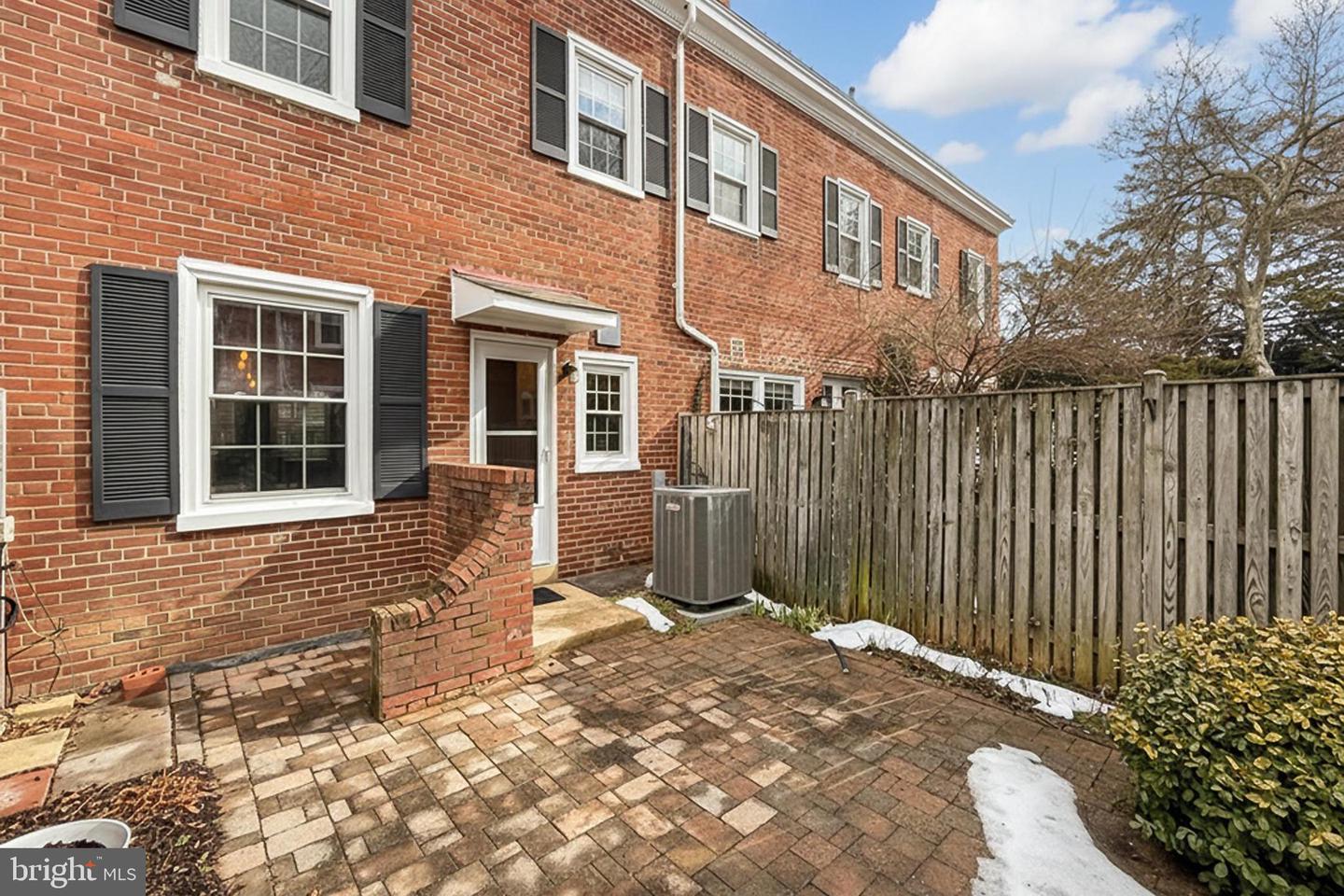3523 S STAFFORD ST S #B, ARLINGTON, Virginia 22206, 2 Bedrooms Bedrooms, ,2 BathroomsBathrooms,Residential,For sale,3523 S STAFFORD ST S #B,VAAR2069032 MLS # VAAR2069032 3523 S STAFFORD ST S #B, ARLINGTON, Virginia 22206, 2 Bedrooms Bedrooms, ,2 BathroomsBathrooms,Residential,For sale,3523 S STAFFORD ST S #B,VAAR2069032 MLS # VAAR2069032