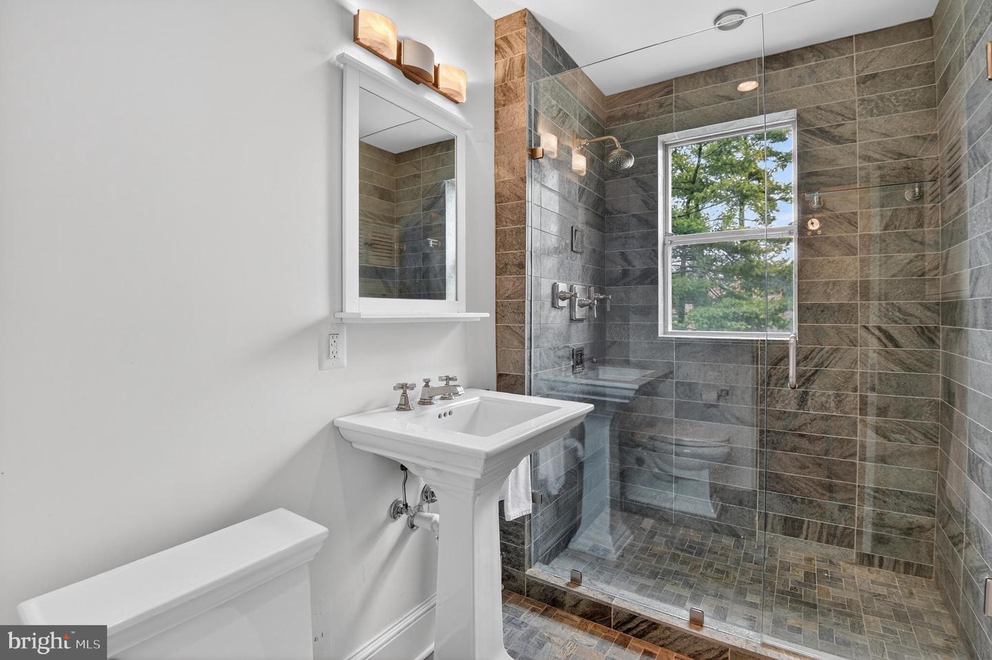 4000 CATHEDRAL AVE NW #216B, WASHINGTON, District Of Columbia 20016, 1 Bedroom Bedrooms, ,1 BathroomBathrooms,Residential,For sale,4000 CATHEDRAL AVE NW #216B,DCDC2246696 MLS # DCDC2246696