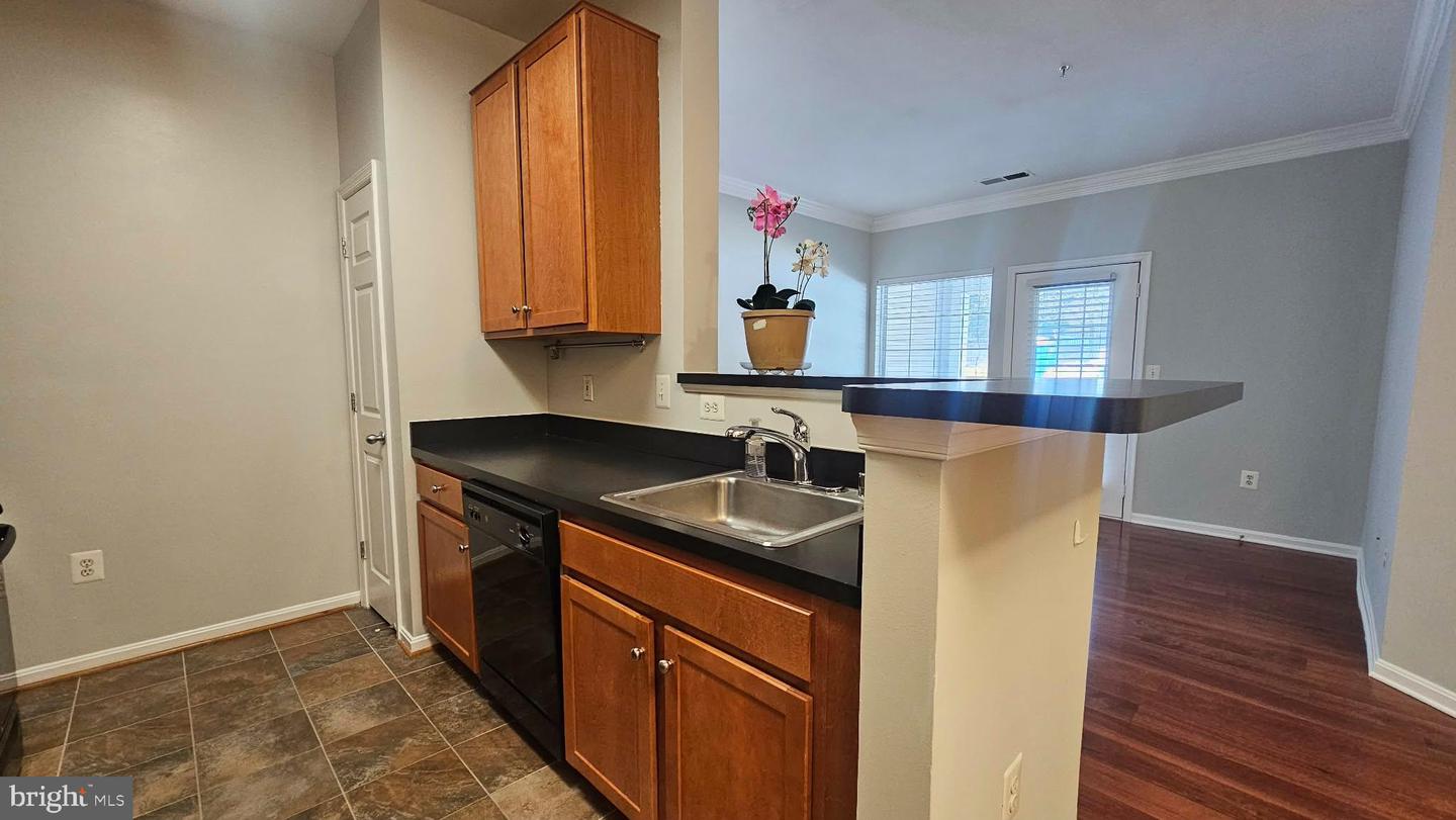 4862 EISENHOWER AVE #158, ALEXANDRIA, Virginia 22304, 1 Bedroom Bedrooms, 2 Rooms Rooms,1 BathroomBathrooms,Residential,For sale,4862 EISENHOWER AVE #158,VAAX2054284 MLS # VAAX2054284