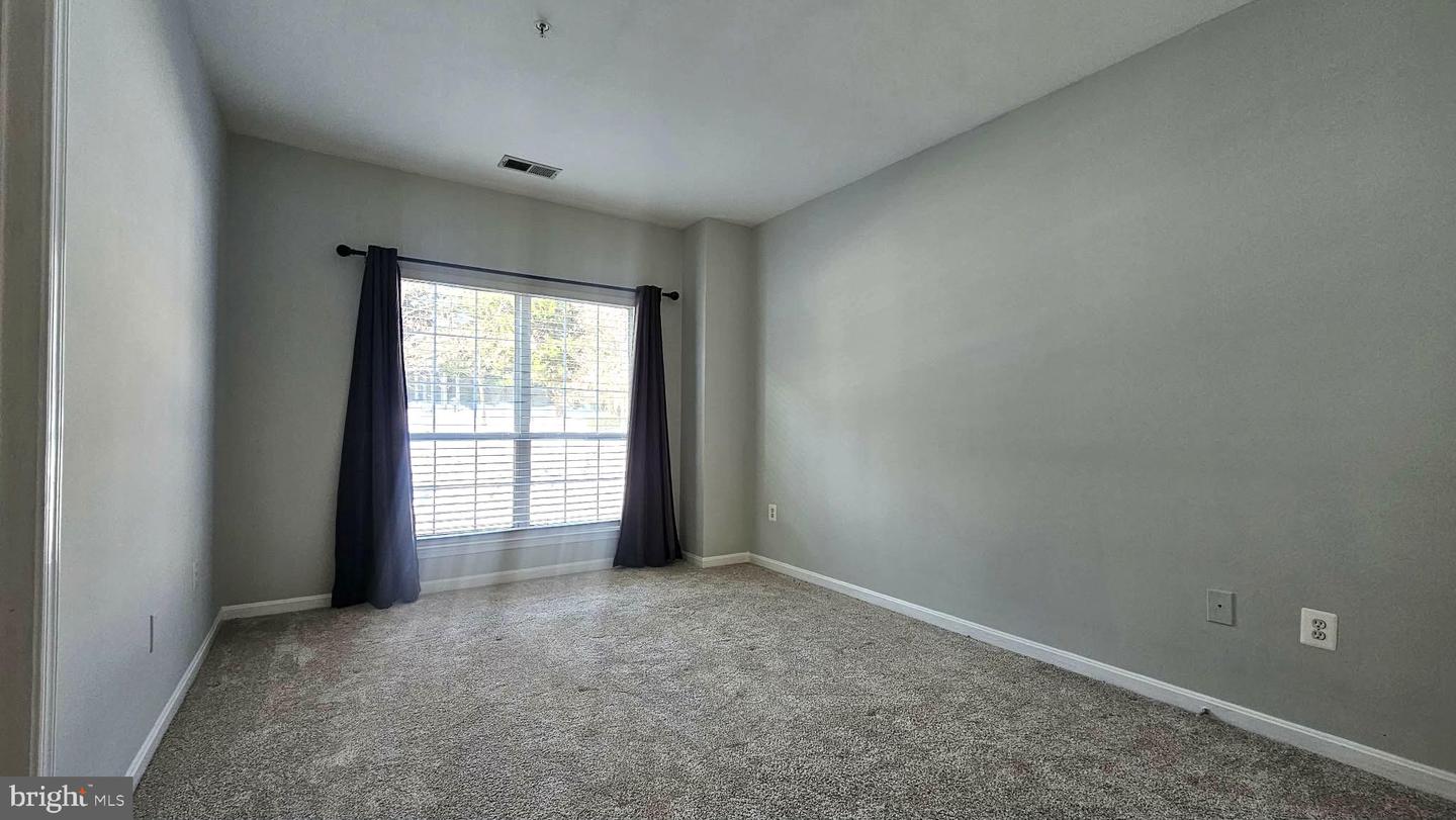 4862 EISENHOWER AVE #158, ALEXANDRIA, Virginia 22304, 1 Bedroom Bedrooms, 2 Rooms Rooms,1 BathroomBathrooms,Residential,For sale,4862 EISENHOWER AVE #158,VAAX2054284 MLS # VAAX2054284