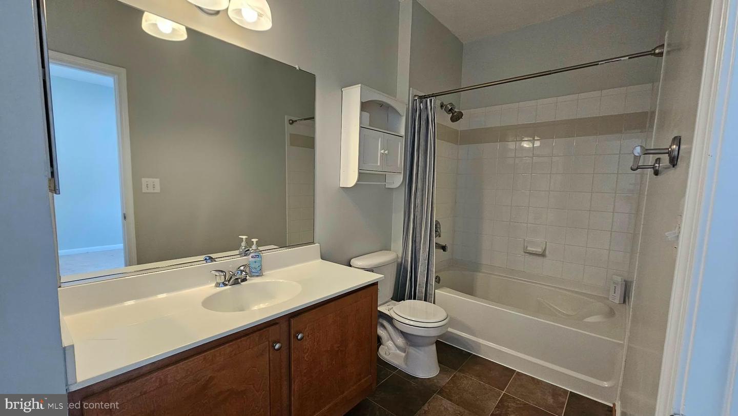 4862 EISENHOWER AVE #158, ALEXANDRIA, Virginia 22304, 1 Bedroom Bedrooms, 2 Rooms Rooms,1 BathroomBathrooms,Residential,For sale,4862 EISENHOWER AVE #158,VAAX2054284 MLS # VAAX2054284